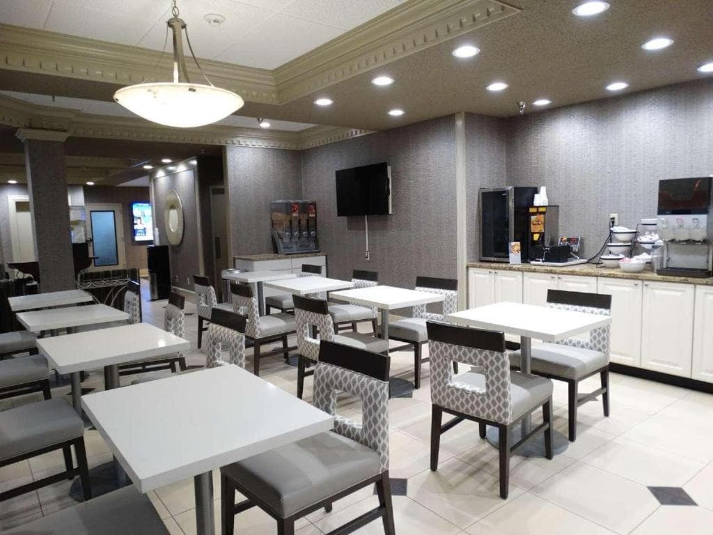 Overland Park Hotel gallery photo in Overland Park, KS — image 12