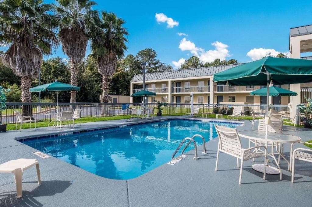 Quality Inn at Albany Mall property views in Albany, GA — gallery photo 3