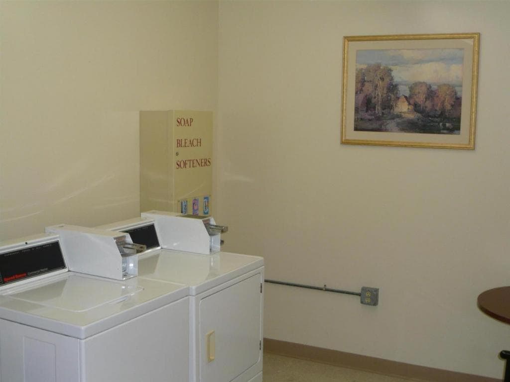 Streetsboro/Cleveland Southeast interior in Streetsboro, OH — gallery photo 2