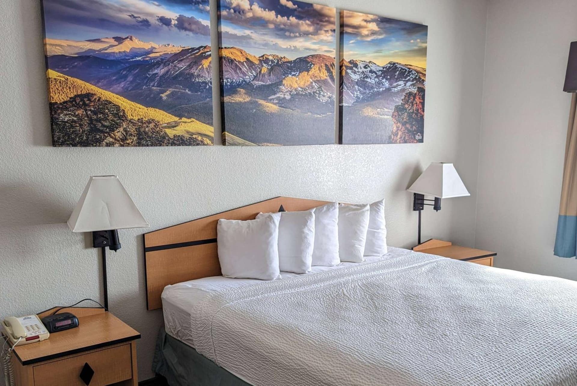 Days Inn & Suites by Wyndham Castle Rock gallery photo in Castle Rock, CO — image 9