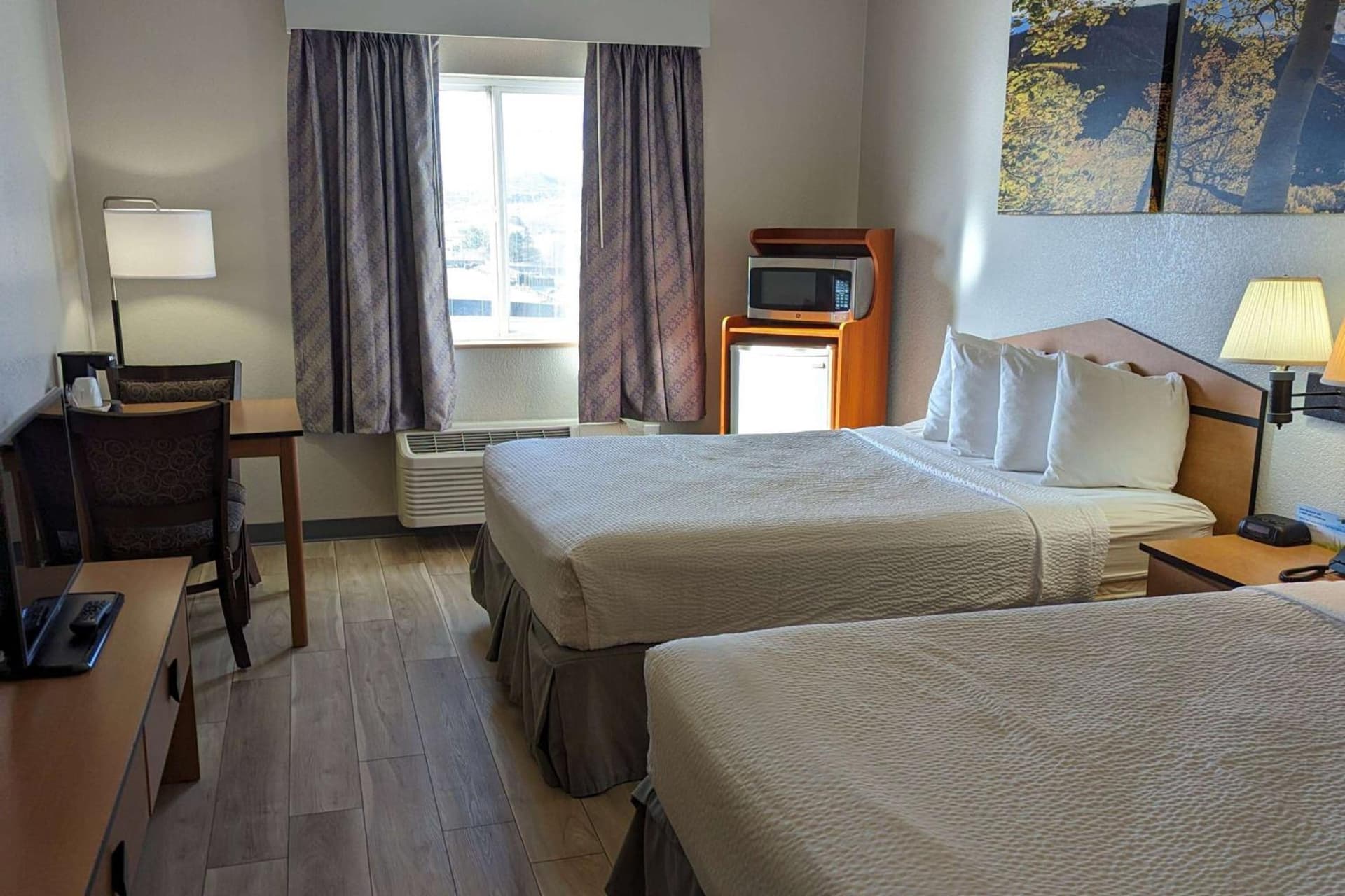 Days Inn & Suites by Wyndham Castle Rock gallery photo in Castle Rock, CO — image 31