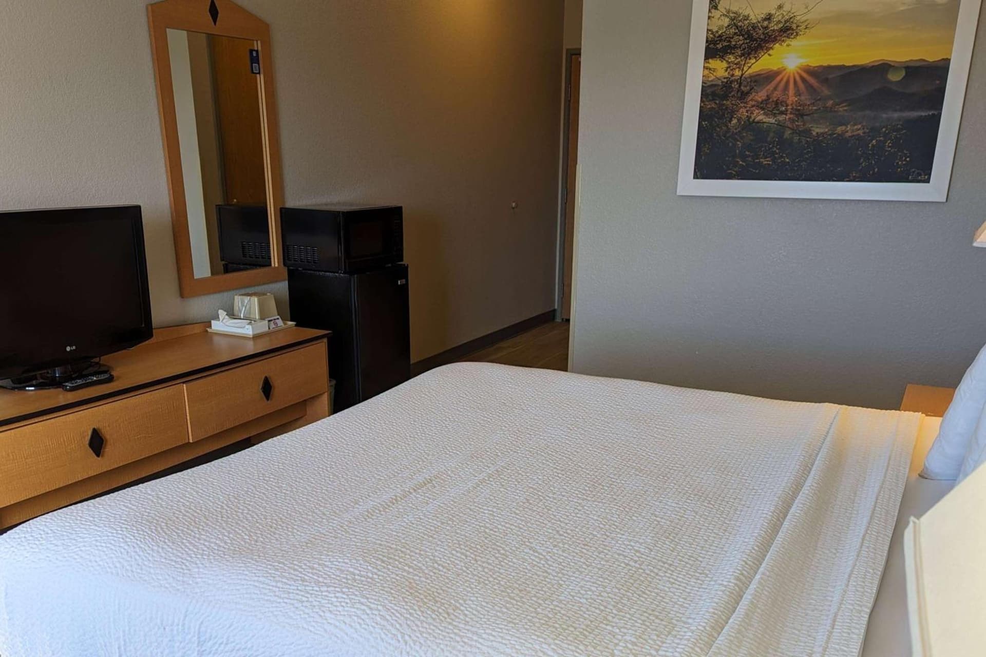 Days Inn & Suites by Wyndham Castle Rock gallery photo in Castle Rock, CO — image 5