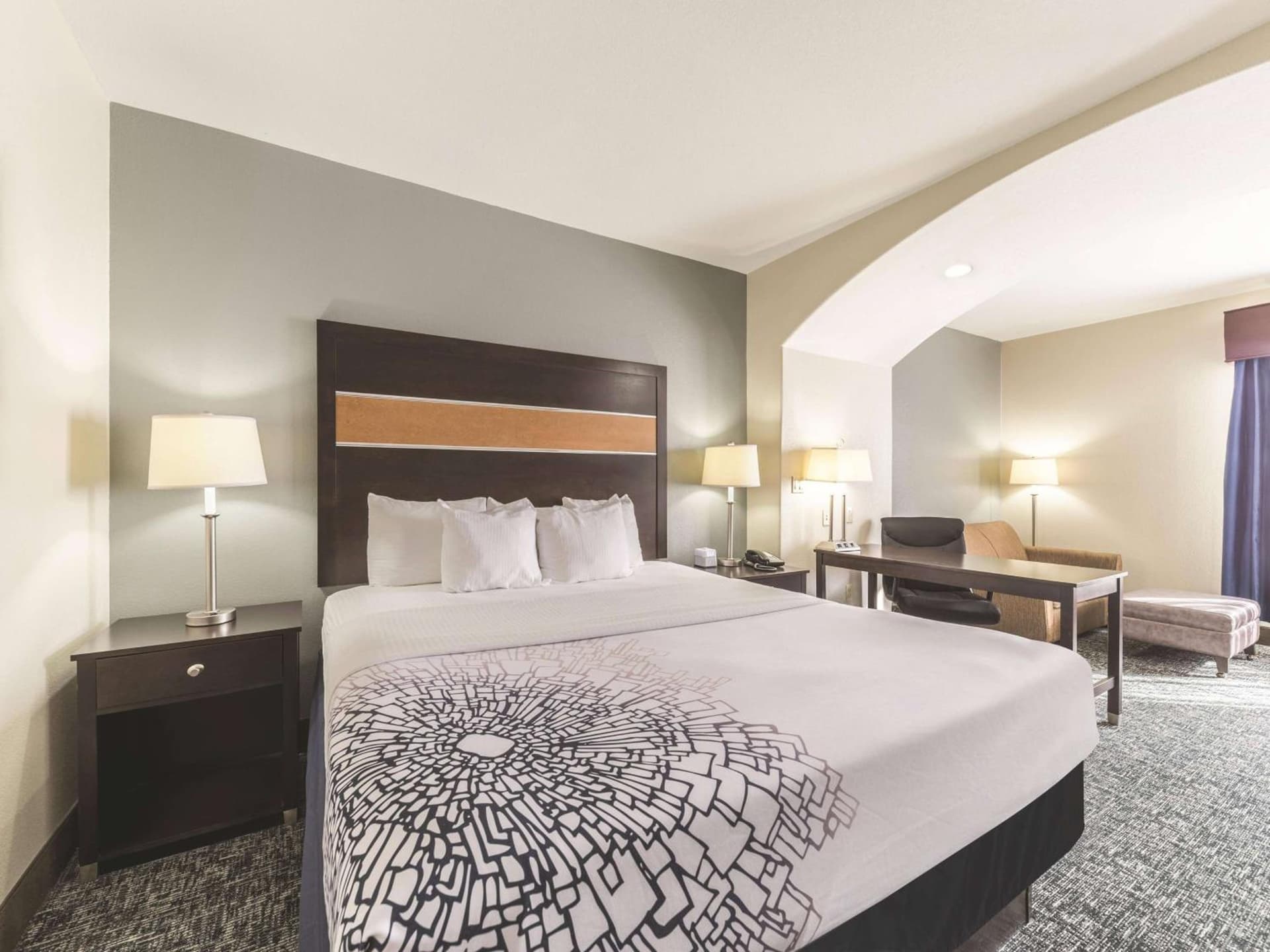 La Quinta by Wyndham Tulsa - Catoosa gallery photo in Catoosa, OK — image 15