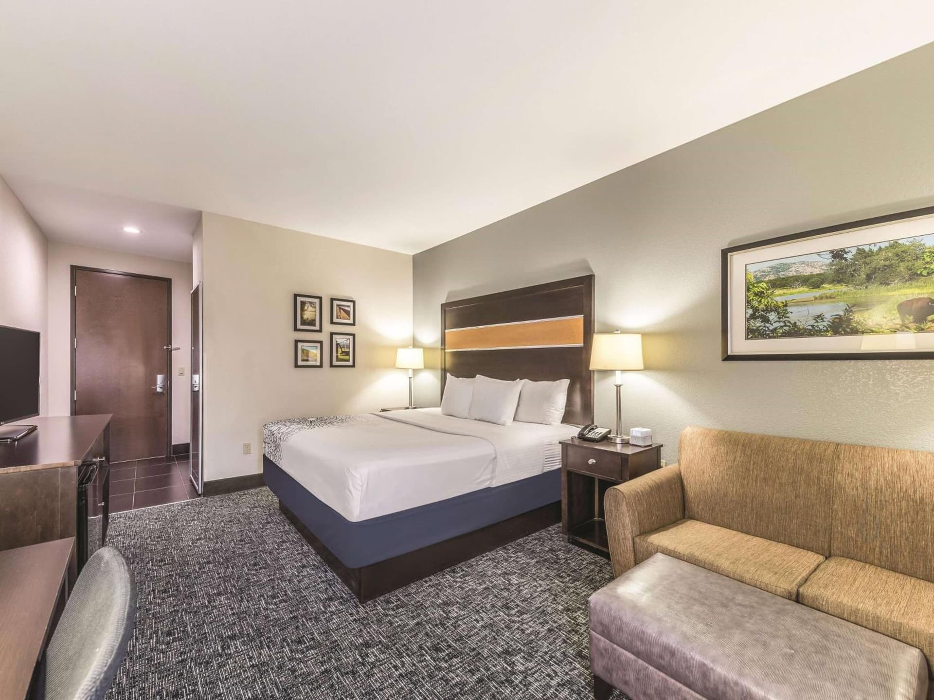 La Quinta by Wyndham Tulsa - Catoosa gallery photo in Catoosa, OK — image 5