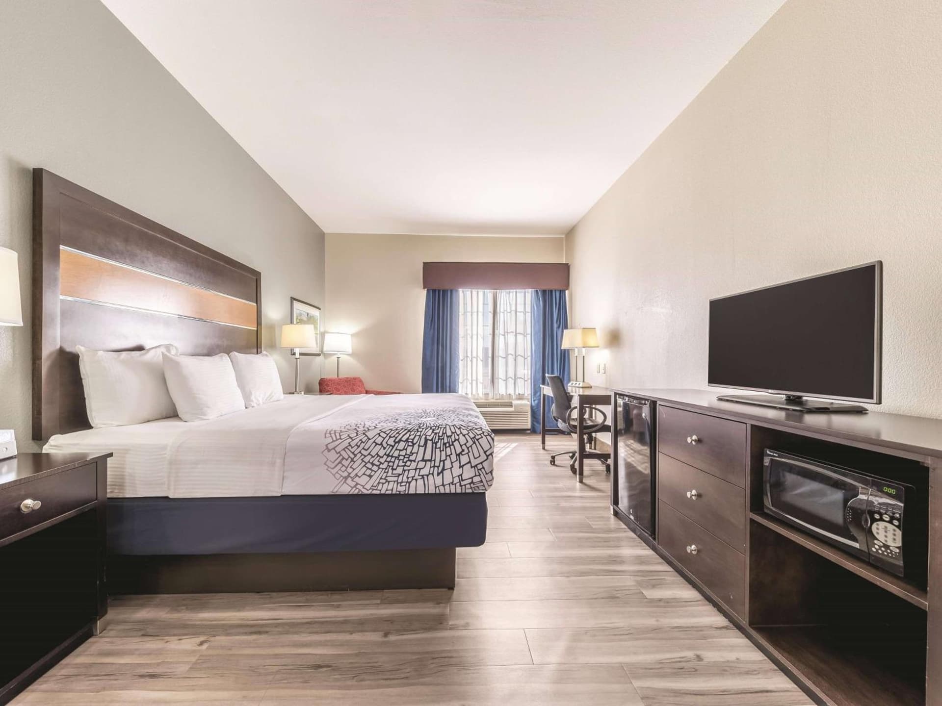 La Quinta by Wyndham Tulsa - Catoosa gallery photo in Catoosa, OK — image 9