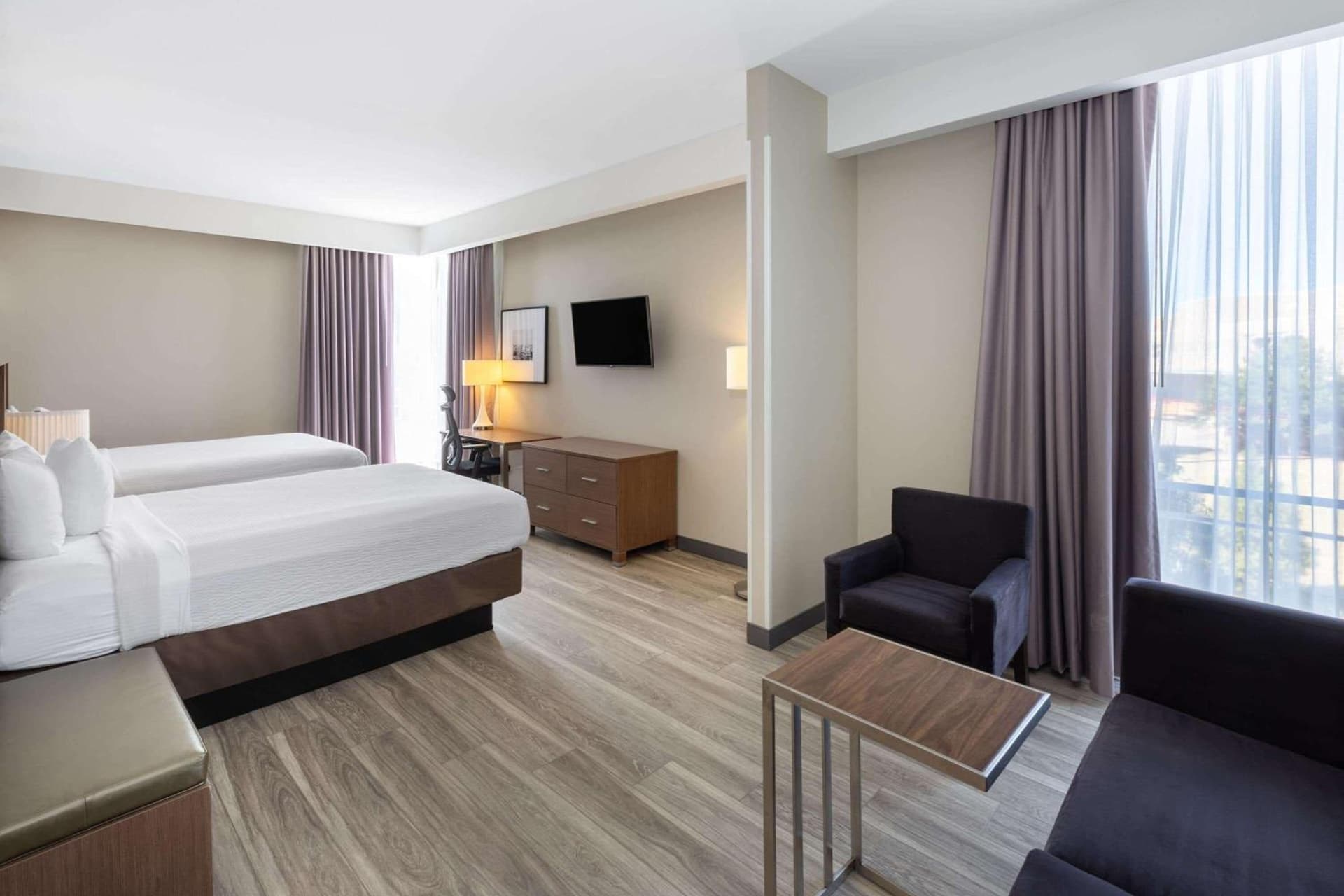 La Quinta Inn & Suites by Wyndham Tulsa Downtown - Route 66 gallery photo in Tulsa, OK — image 36