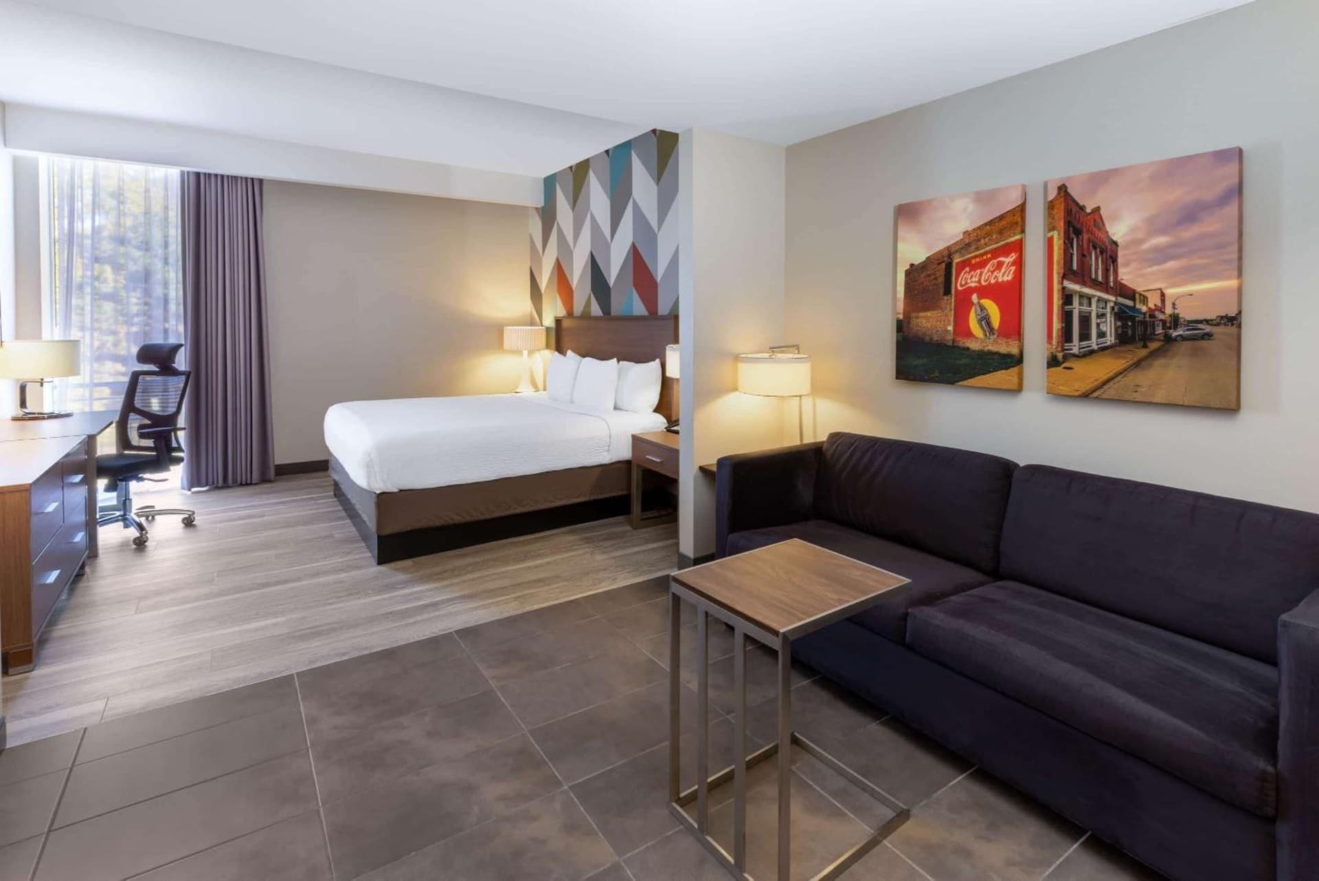 La Quinta Inn & Suites by Wyndham Tulsa Downtown - Route 66 gallery photo in Tulsa, OK — image 11
