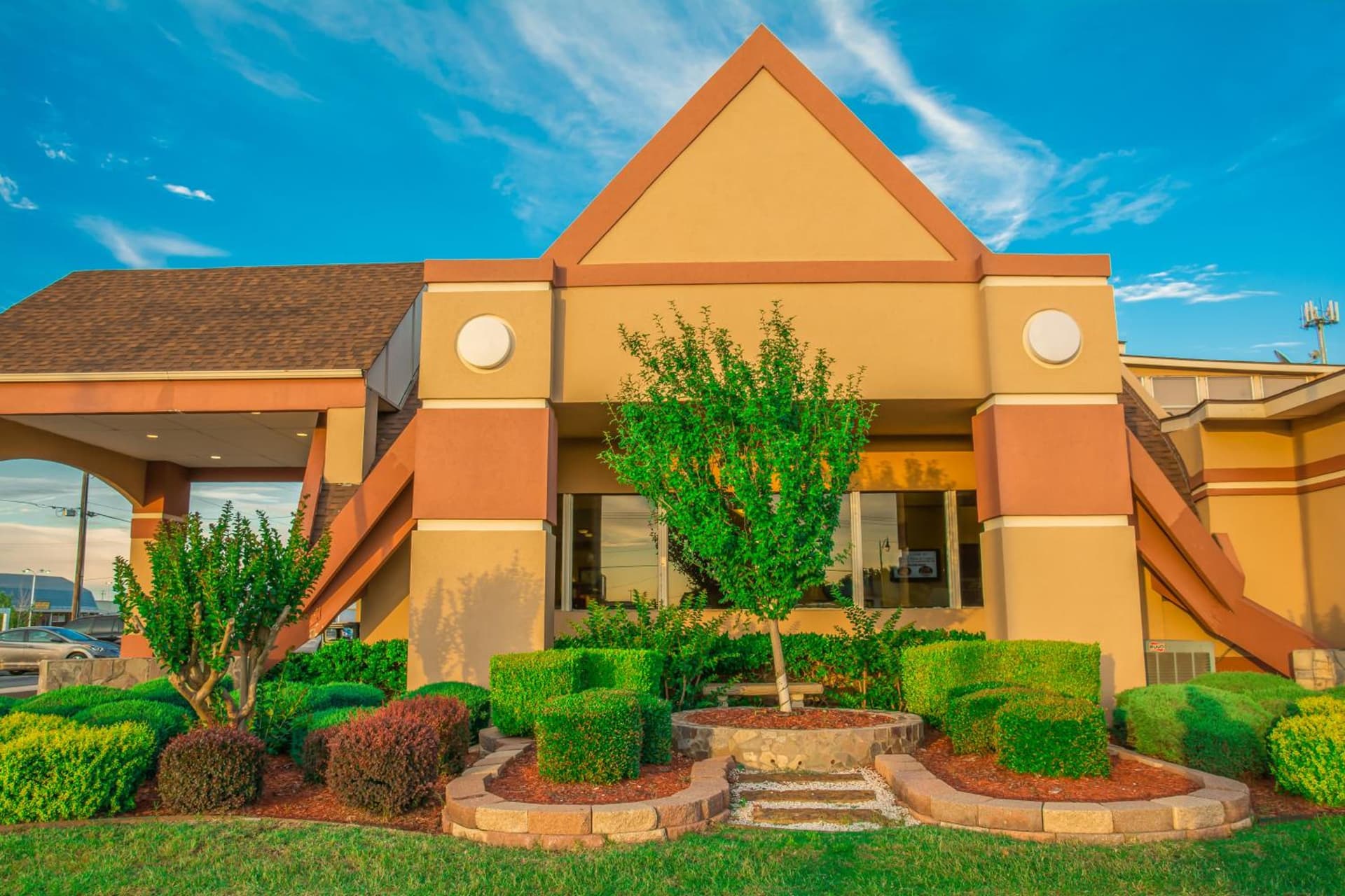 Howard Johnson by Wyndham Oklahoma City OKC Airport, Fairgrounds, I40 gallery photo in Oklahoma City, OK — image 36