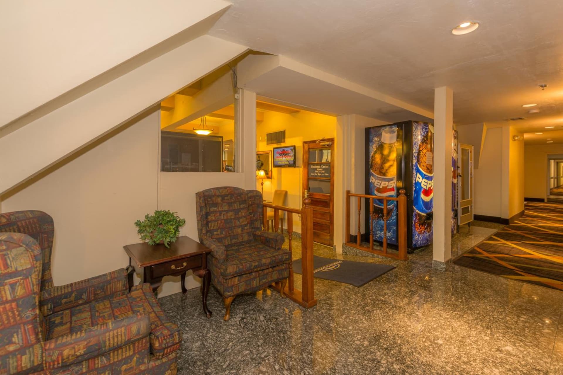 Howard Johnson by Wyndham Oklahoma City OKC Airport, Fairgrounds, I40 gallery photo in Oklahoma City, OK — image 11