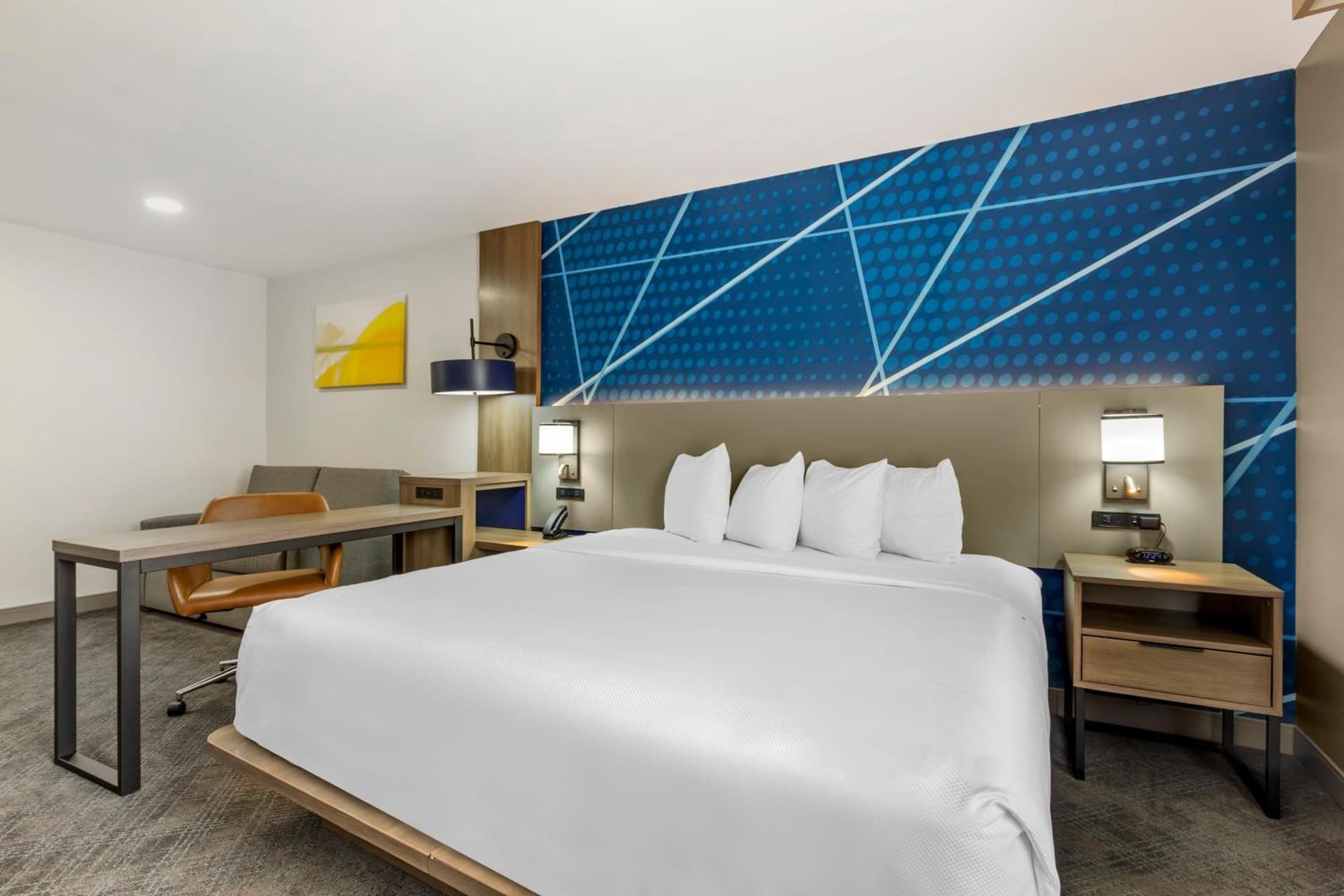 Comfort Inn & Suites Irving Las Colinas DFW gallery photo in Irving, TX — image 23