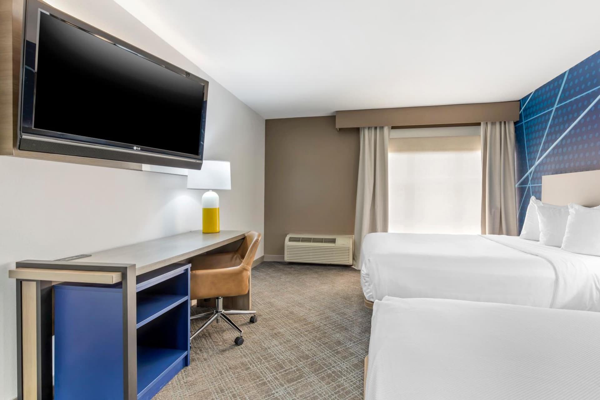 Comfort Inn & Suites Irving Las Colinas DFW gallery photo in Irving, TX — image 30