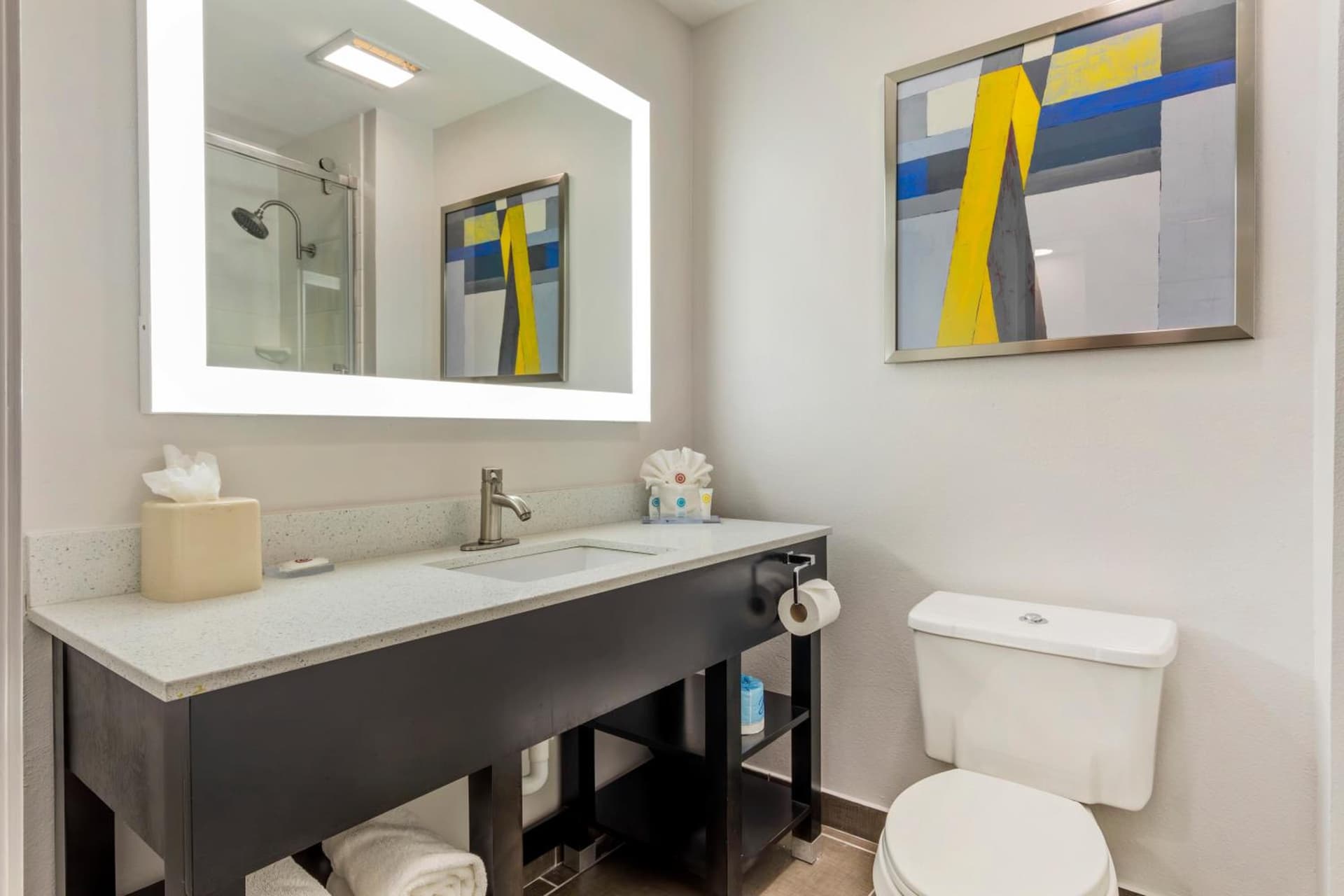 Comfort Inn & Suites Irving Las Colinas DFW gallery photo in Irving, TX — image 8
