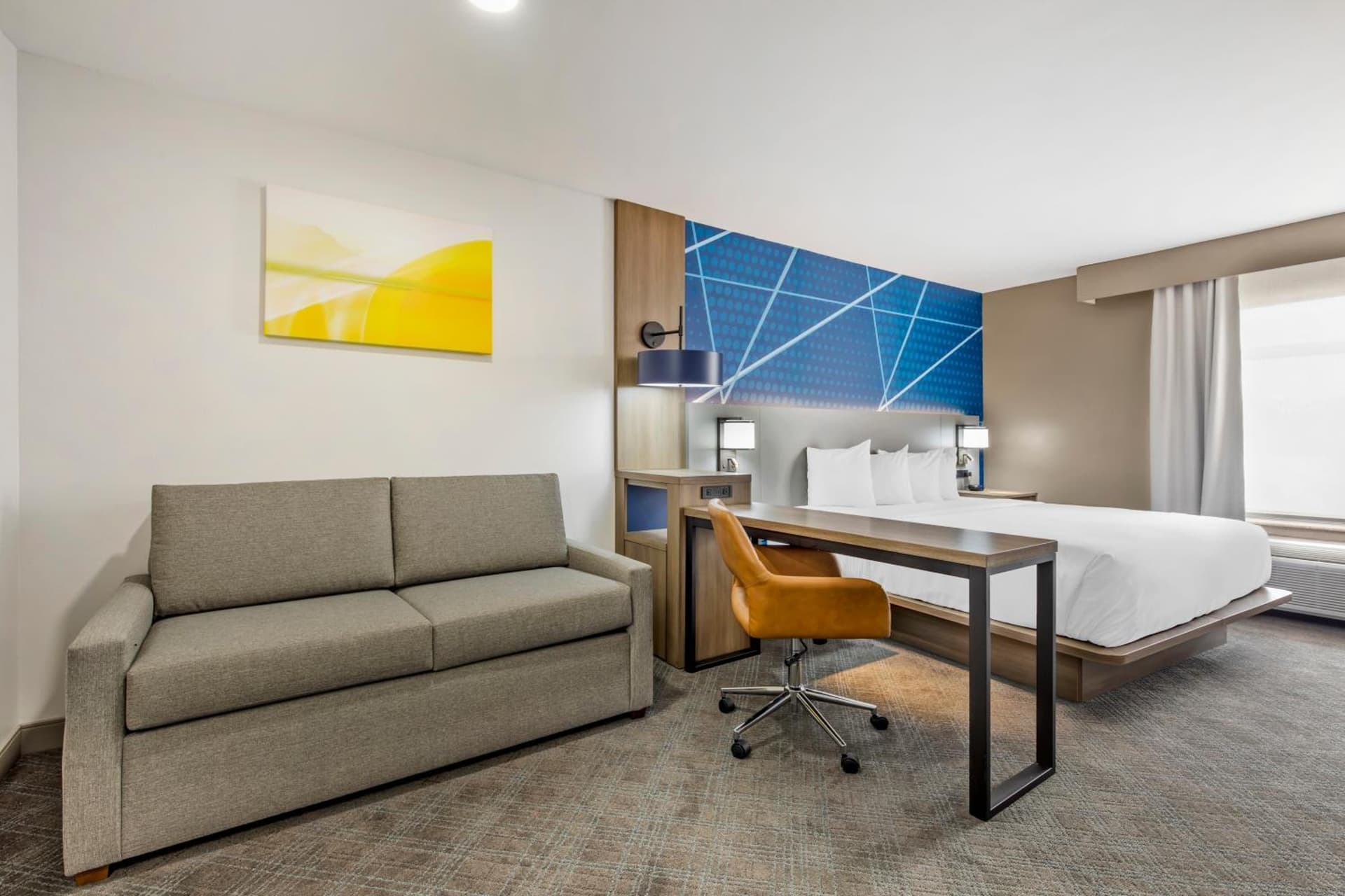 Comfort Inn & Suites Irving Las Colinas DFW gallery photo in Irving, TX — image 15
