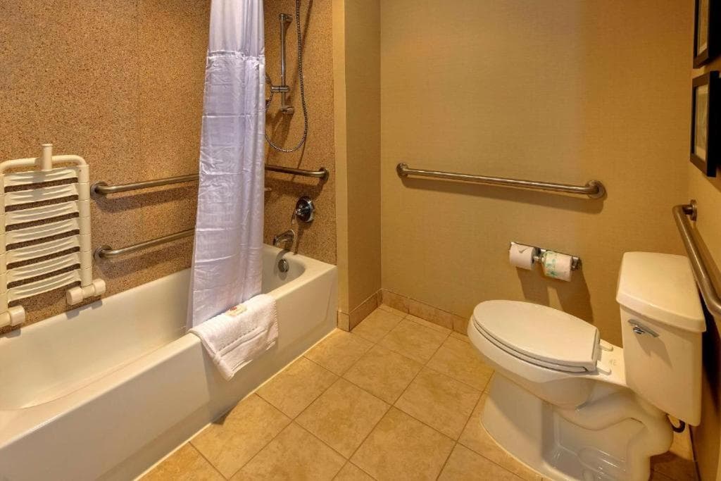 Comfort Suites Goodyear-West Phoenix gallery photo in Goodyear, AZ — image 58