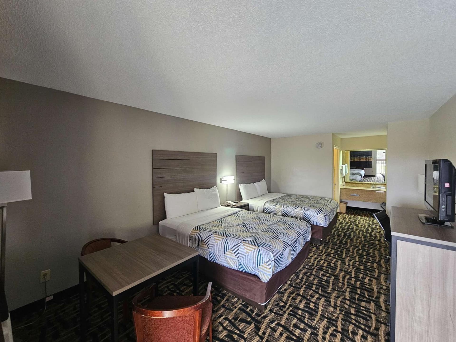 Motel 6 Jackson MS Southwest interior in Jackson, MS — gallery photo 2