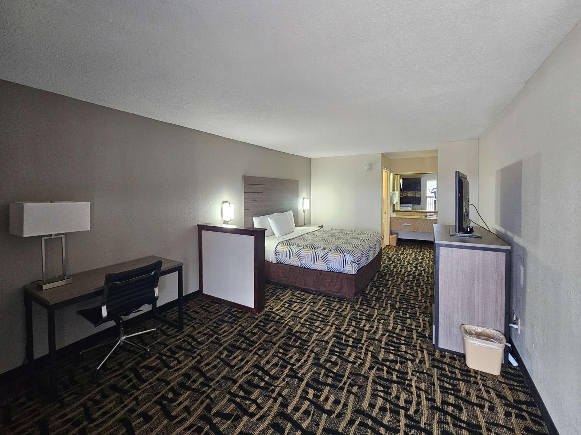Motel 6 Jackson MS Southwest interior in Jackson, MS — gallery photo 2