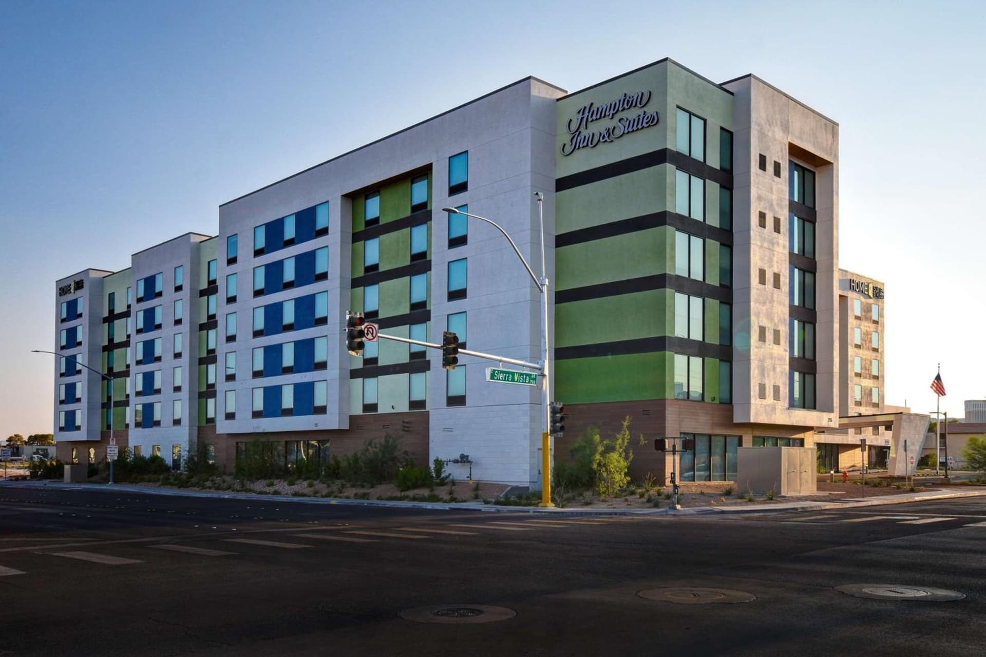 Hampton Inn & Suites Las Vegas Convention Center - No Resort Fee interior in Las Vegas, NV — gallery photo 2