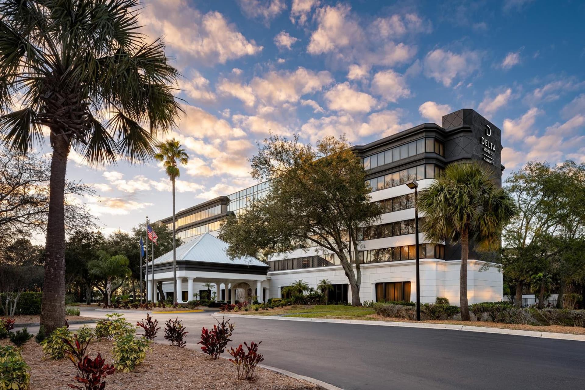 Delta Hotels by Marriott Jacksonville Deerwood interior in Jacksonville, FL — gallery photo 2
