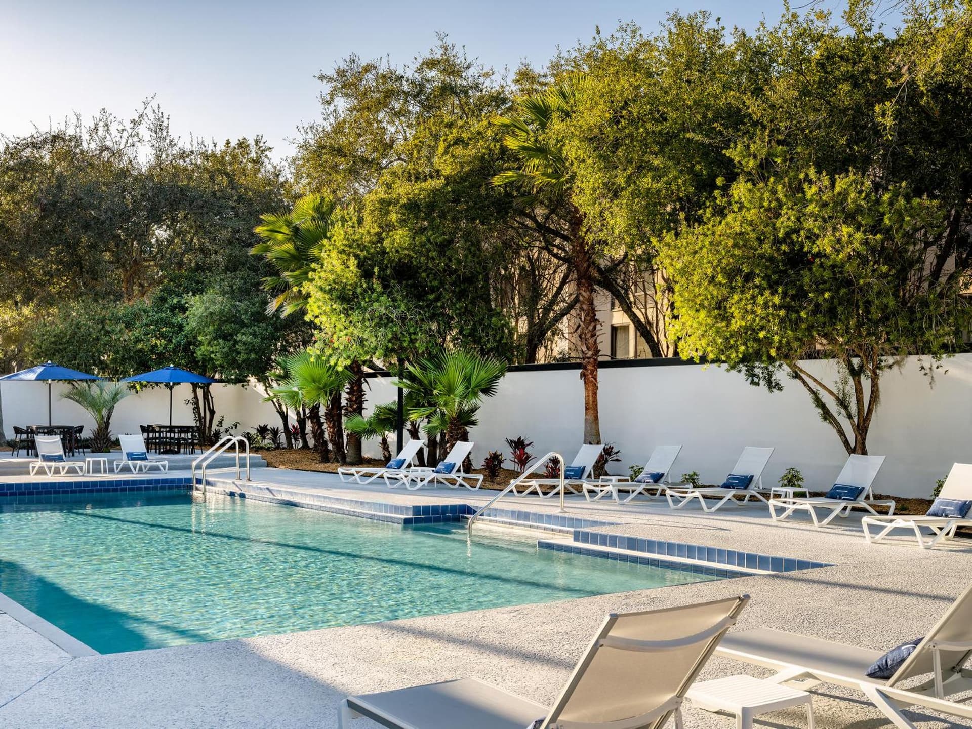 Delta Hotels by Marriott Jacksonville Deerwood gallery photo in Jacksonville, FL — image 50