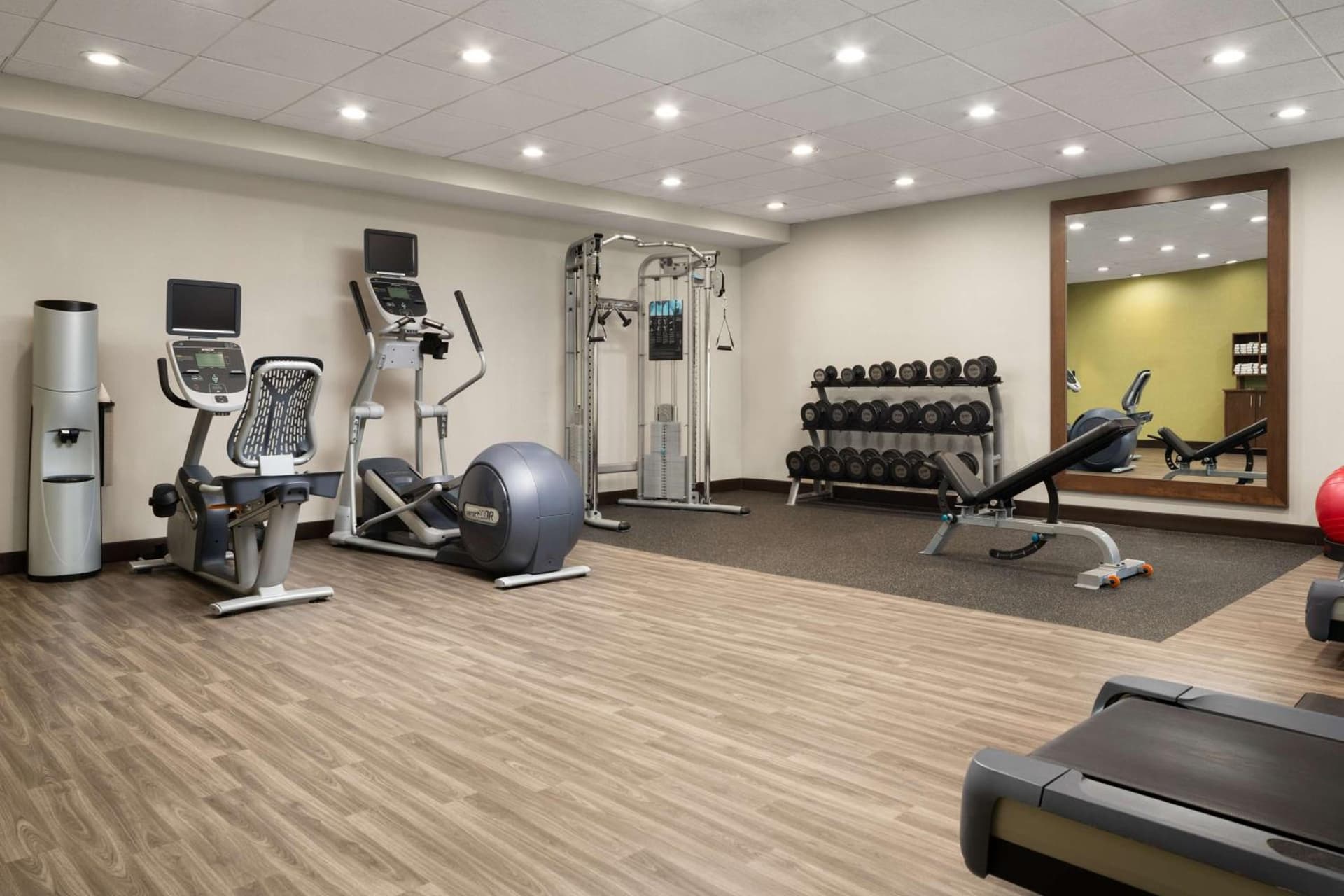 Hampton Inn Fairfax City gallery photo in Fairfax, VA — image 32