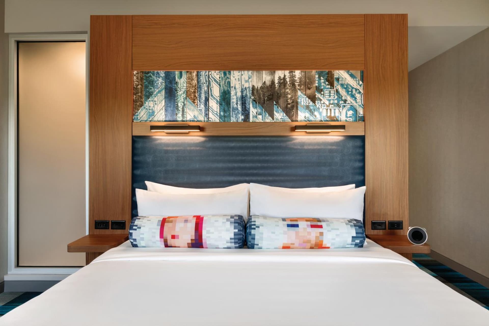 Aloft by Marriott Hillsboro-Beaverton property views in Hillsboro, OR — gallery photo 3