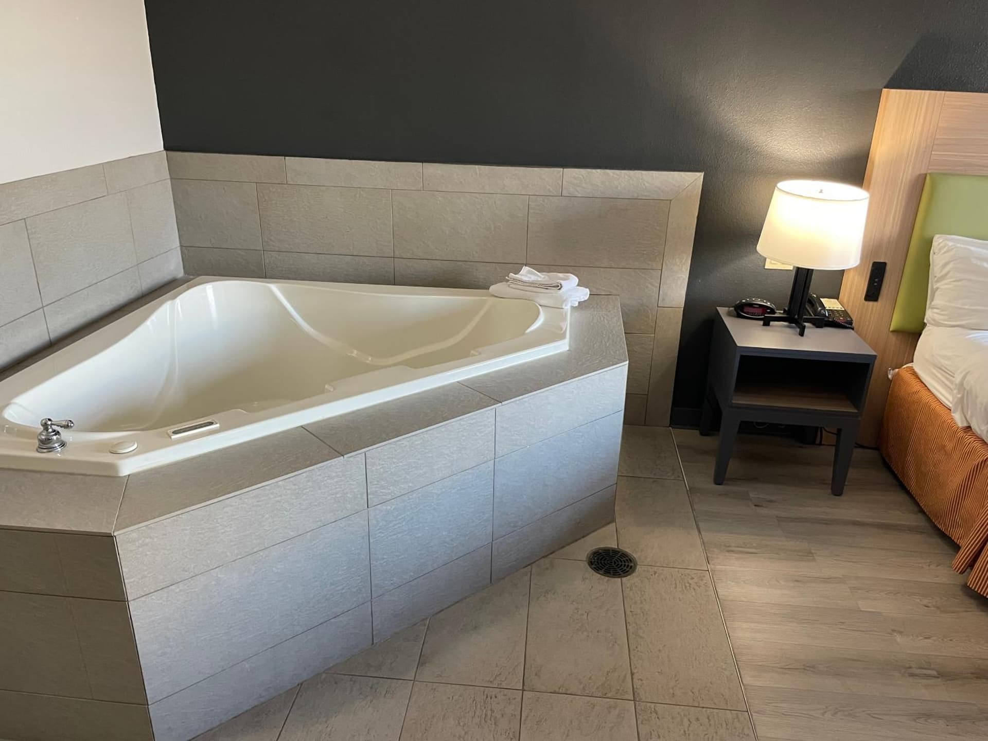 Country Inn & Suites by Radisson, College Station, TX gallery photo in College Station, TX — image 8