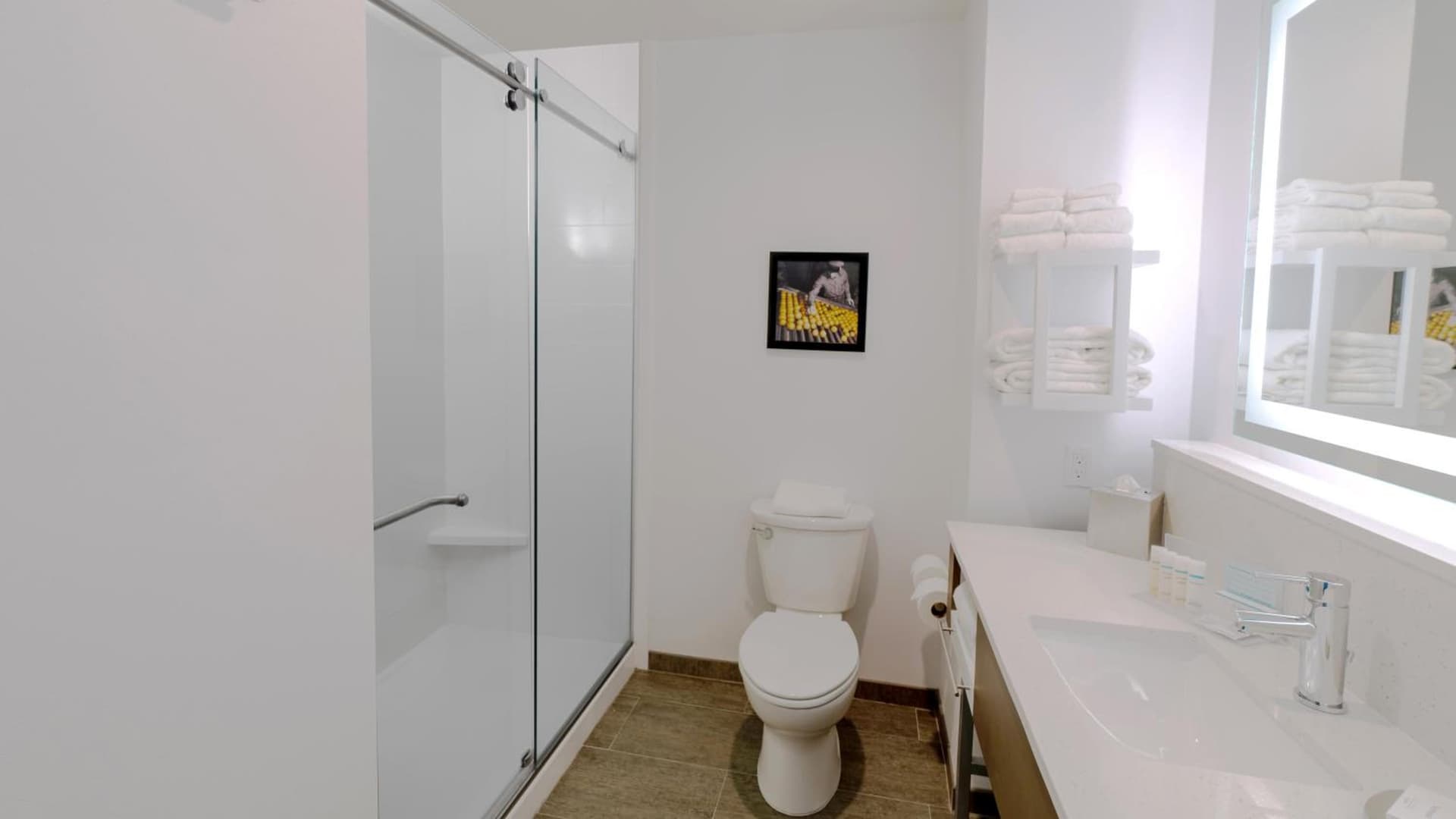 Hampton Inn Riverside Downtown Convention Center gallery photo in Riverside, CA — image 13