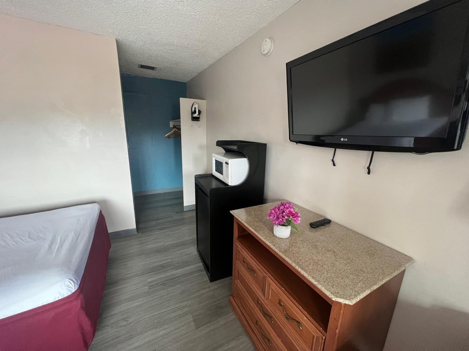 Days Inn by Wyndham Chico gallery photo in Chico, CA — image 18