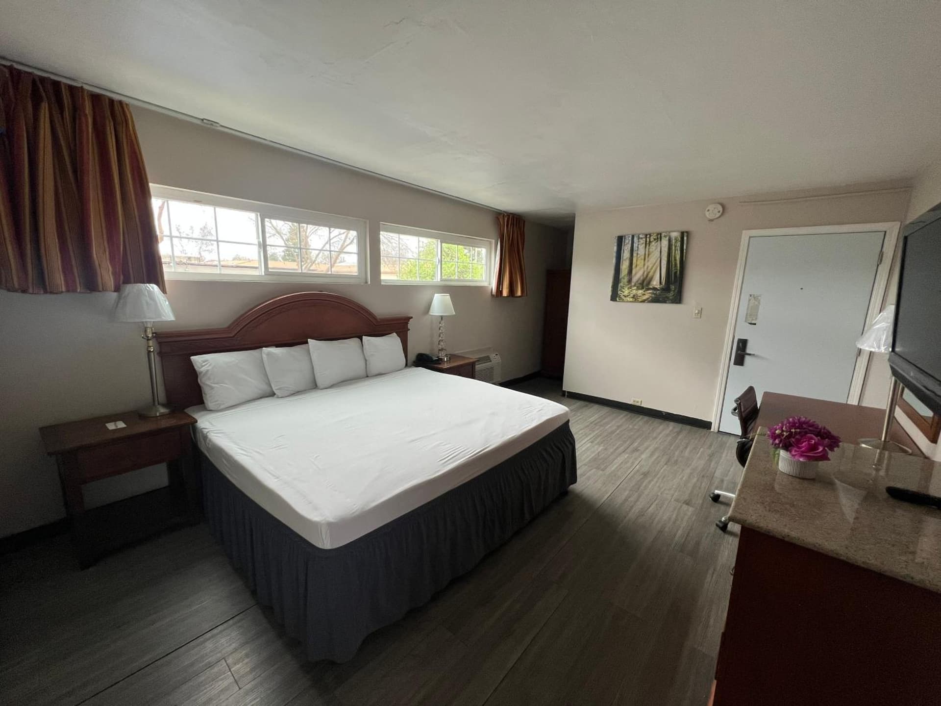 Days Inn by Wyndham Chico gallery photo in Chico, CA — image 17