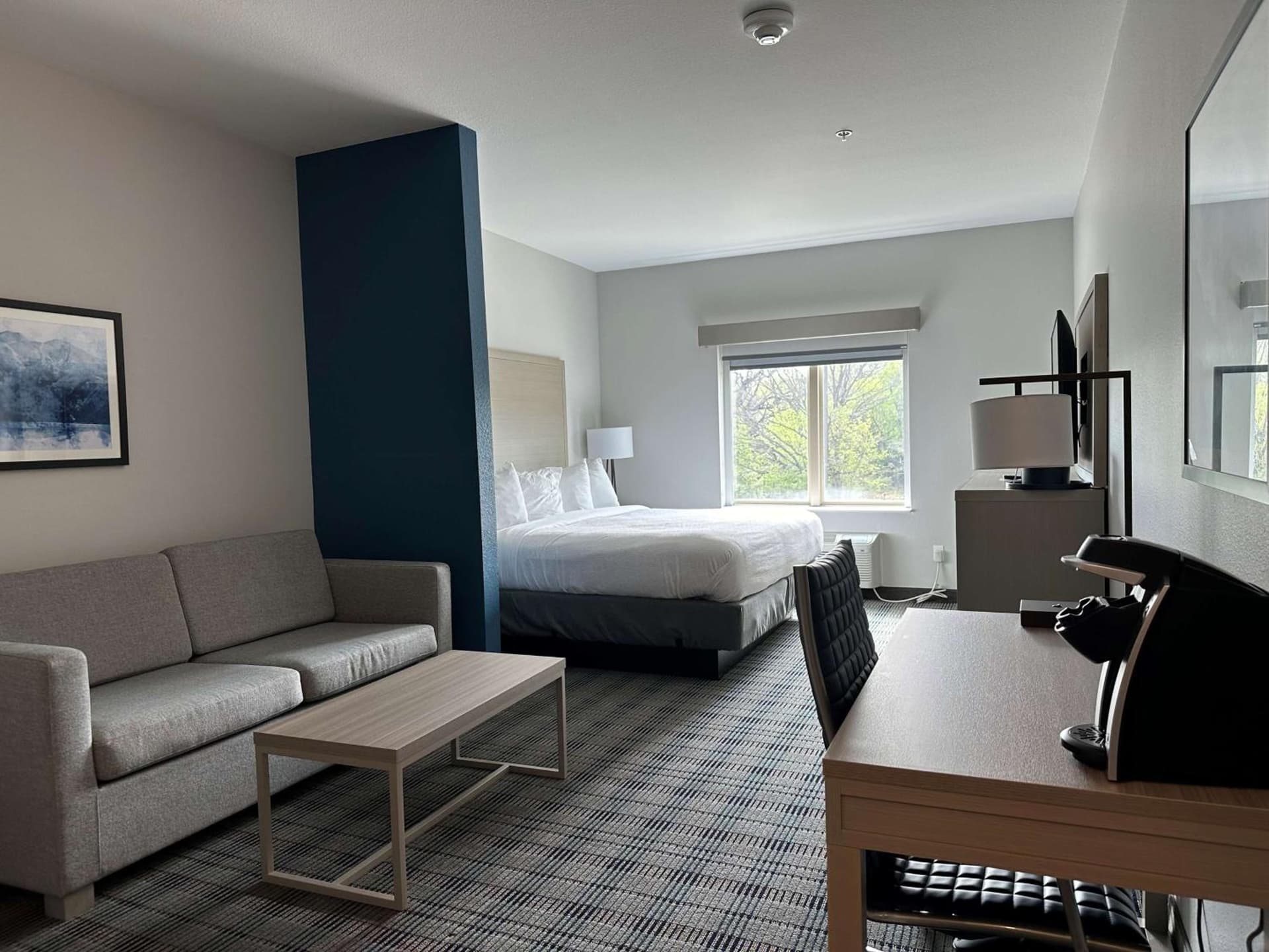 Best Western Plus Chandler property views in Chandler, TX — gallery photo 3