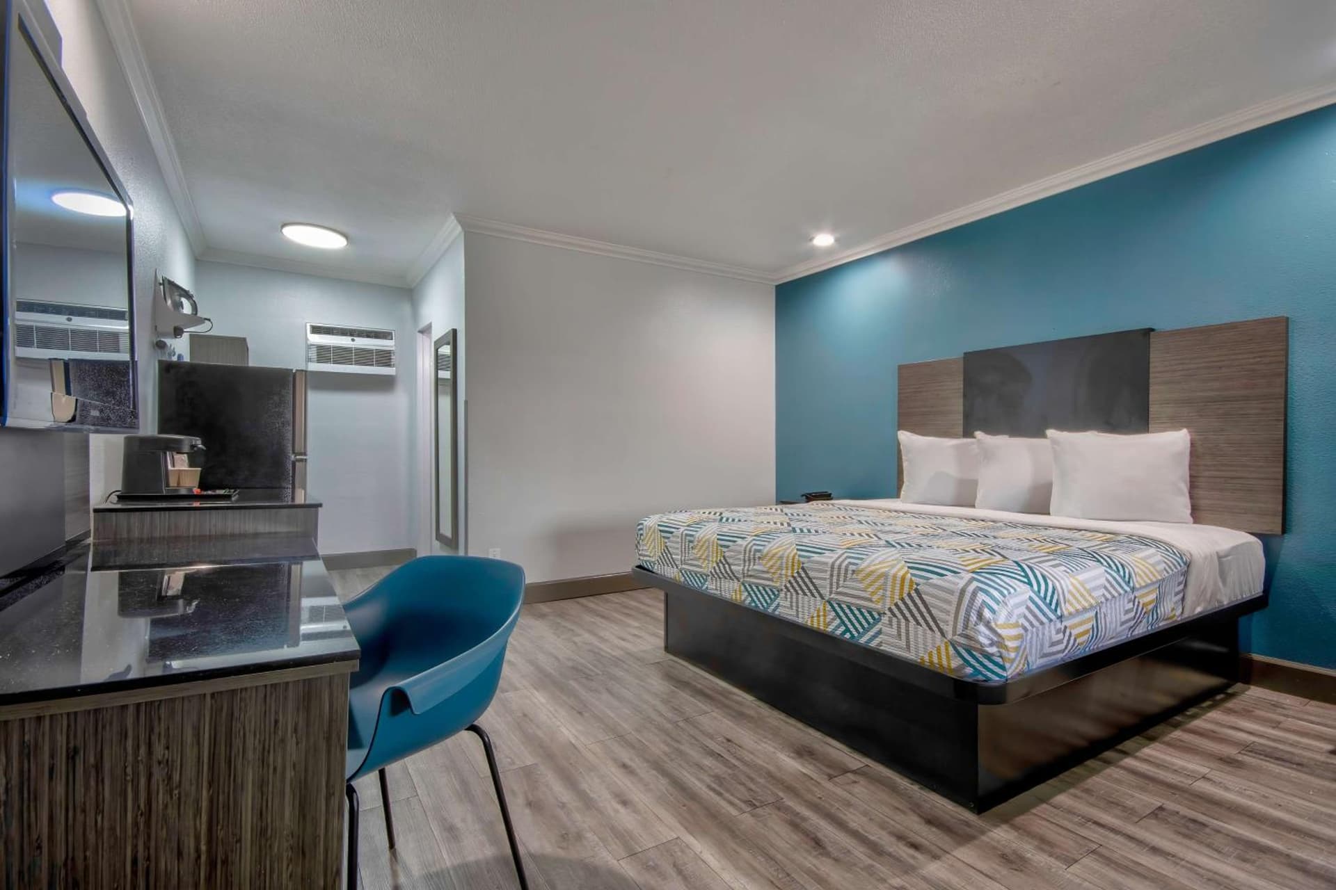 Studio 6 Suites San Bernardino, CA gallery photo in San Bernardino, CA — image 36