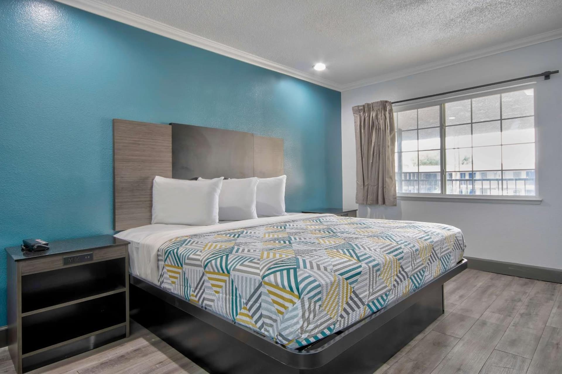 Studio 6 Suites San Bernardino, CA gallery photo in San Bernardino, CA — image 26