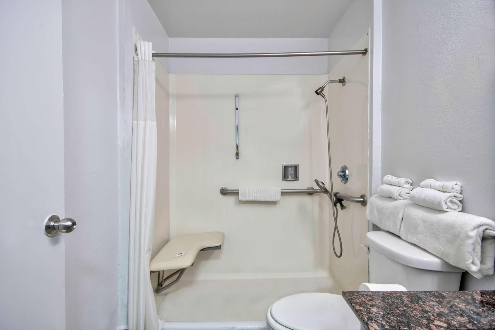 Studio 6 Suites San Bernardino, CA gallery photo in San Bernardino, CA — image 17