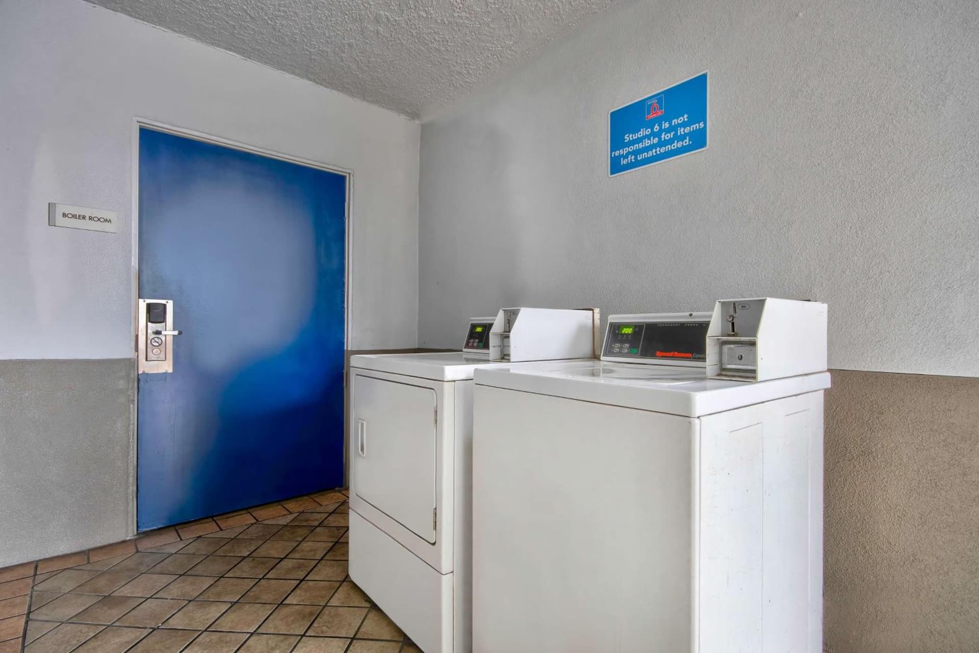 Studio 6 Suites San Bernardino, CA gallery photo in San Bernardino, CA — image 29