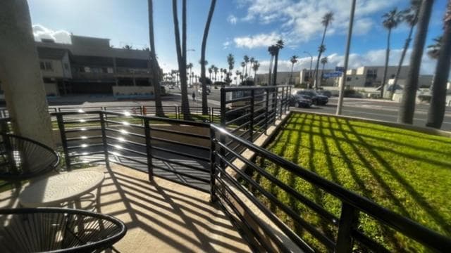 Huntington Beach Inn interior in Huntington Beach, CA — gallery photo 2
