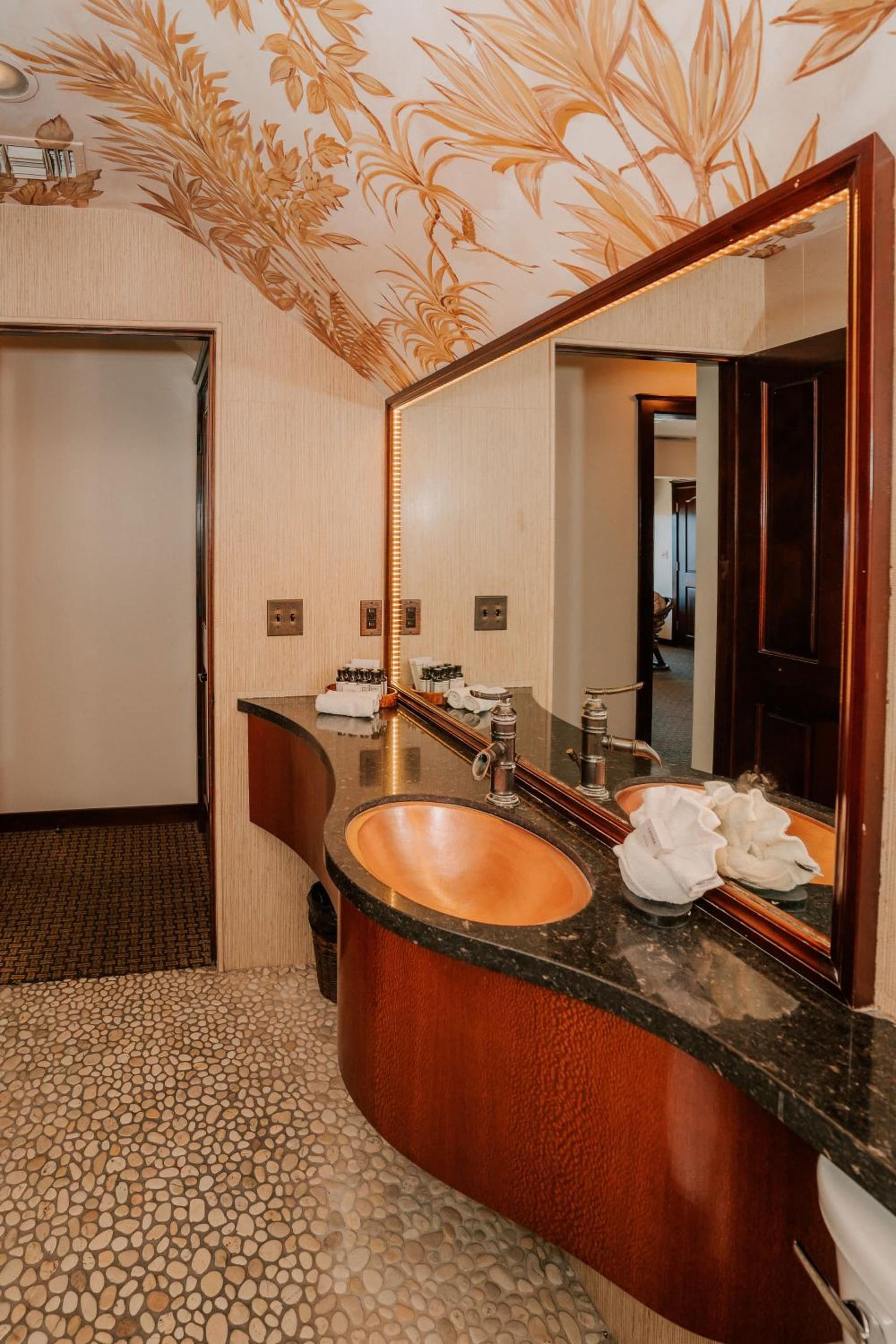Pantai Inn gallery photo in San Diego, CA — image 155