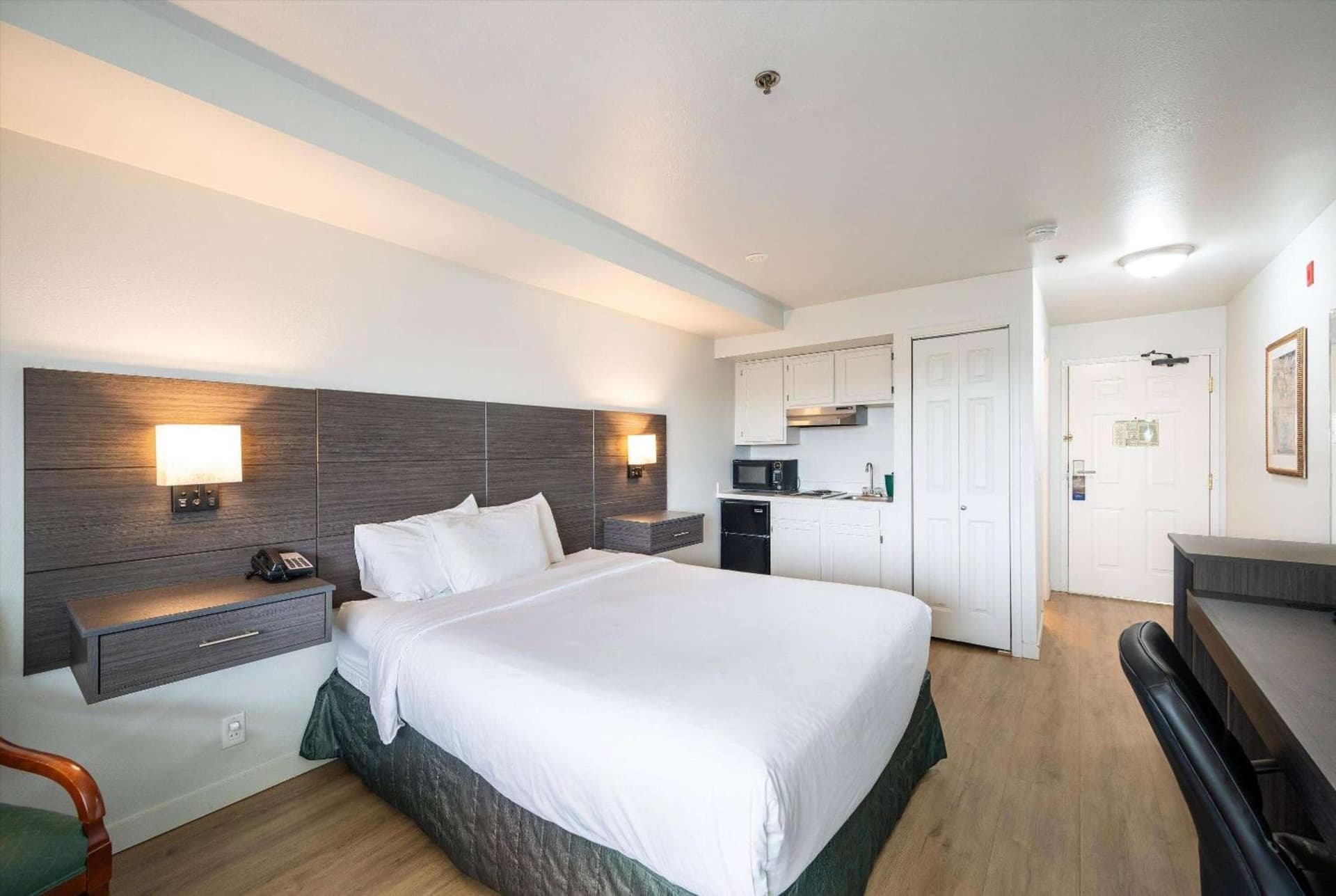 Baymont INN & Suites by Wyndham gallery photo in Bellingham, WA — image 60