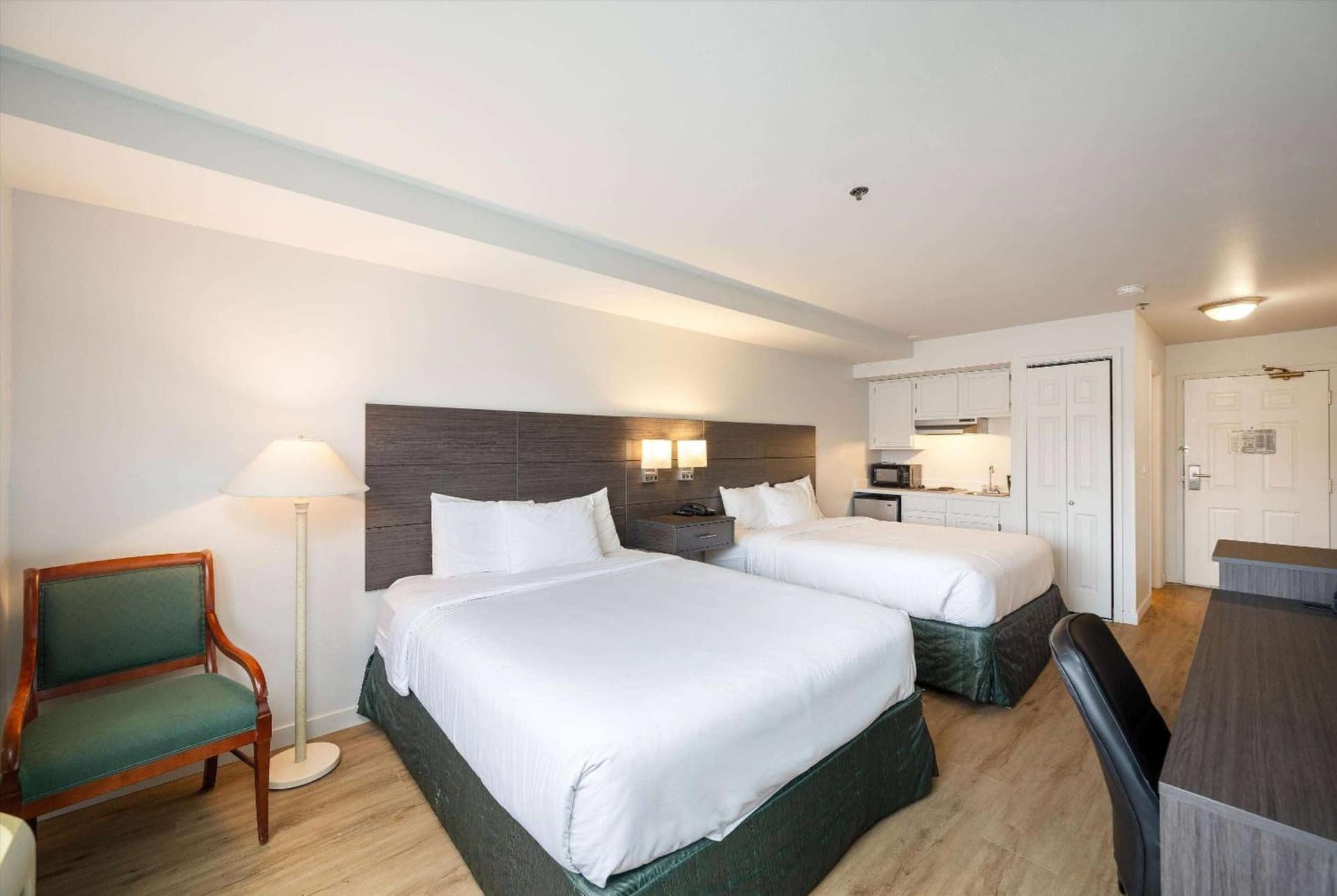 Baymont INN & Suites by Wyndham gallery photo in Bellingham, WA — image 61