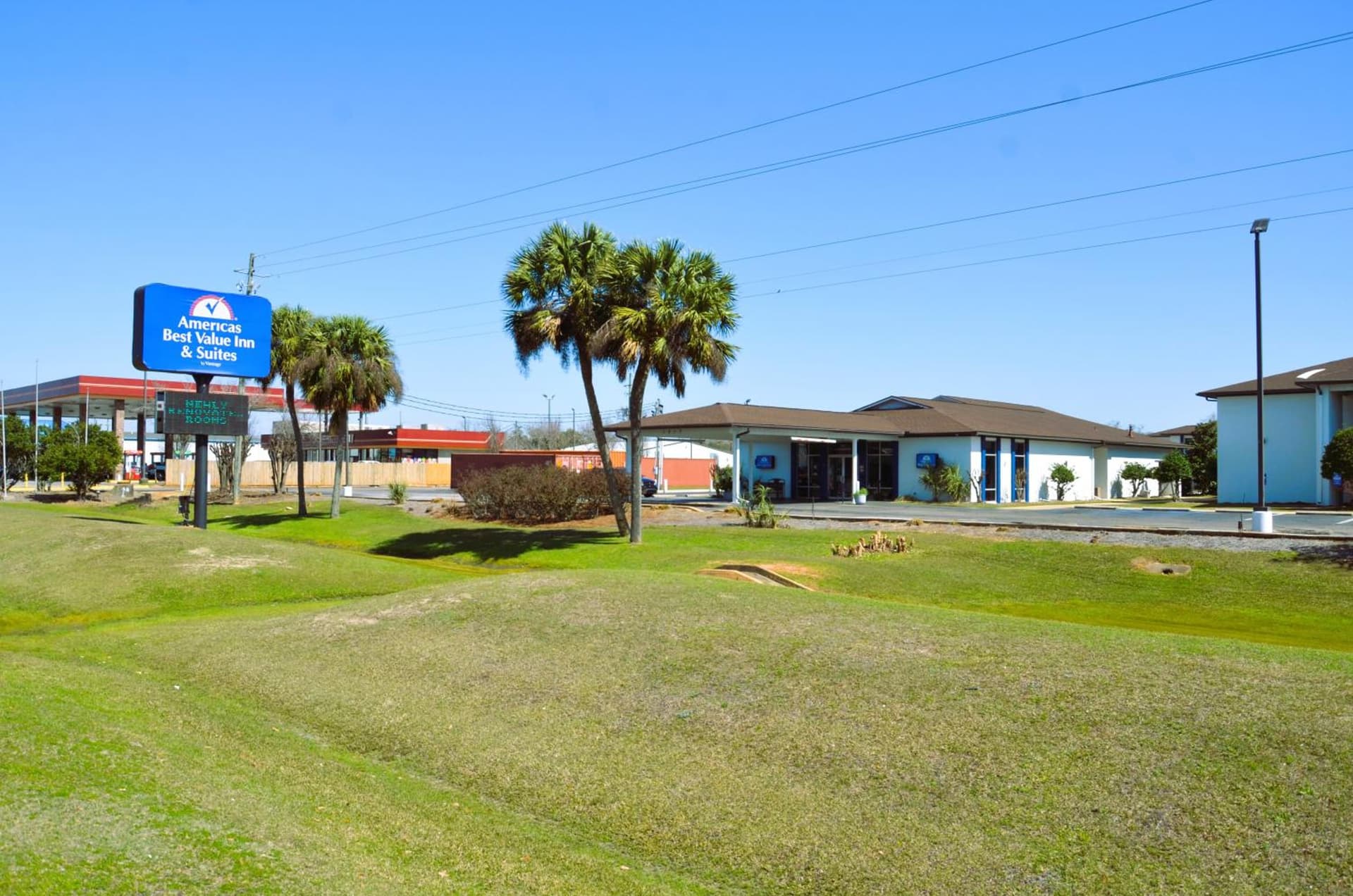 Americas Best Value Inn & Suites-Foley - Fully Renovated featured exterior or lobby in Foley, AL — similar hotel