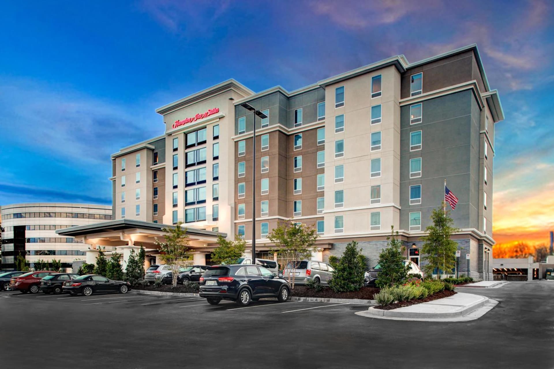 Hampton Inn & Suites by Hilton Atlanta Perimeter Dunwoody interior in Atlanta, GA — gallery photo 2