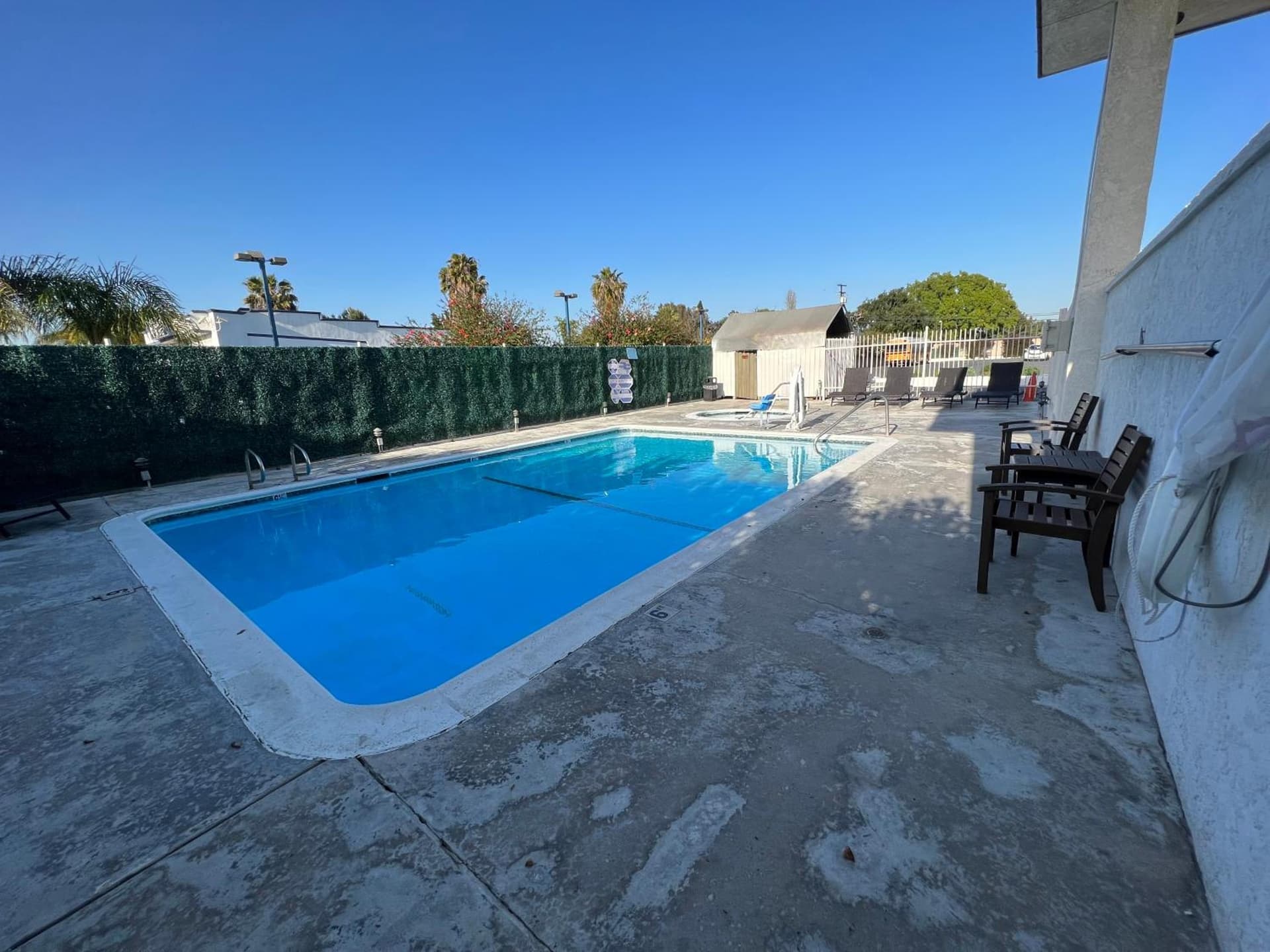 Vivo Hotel interior in Stanton, CA — gallery photo 2