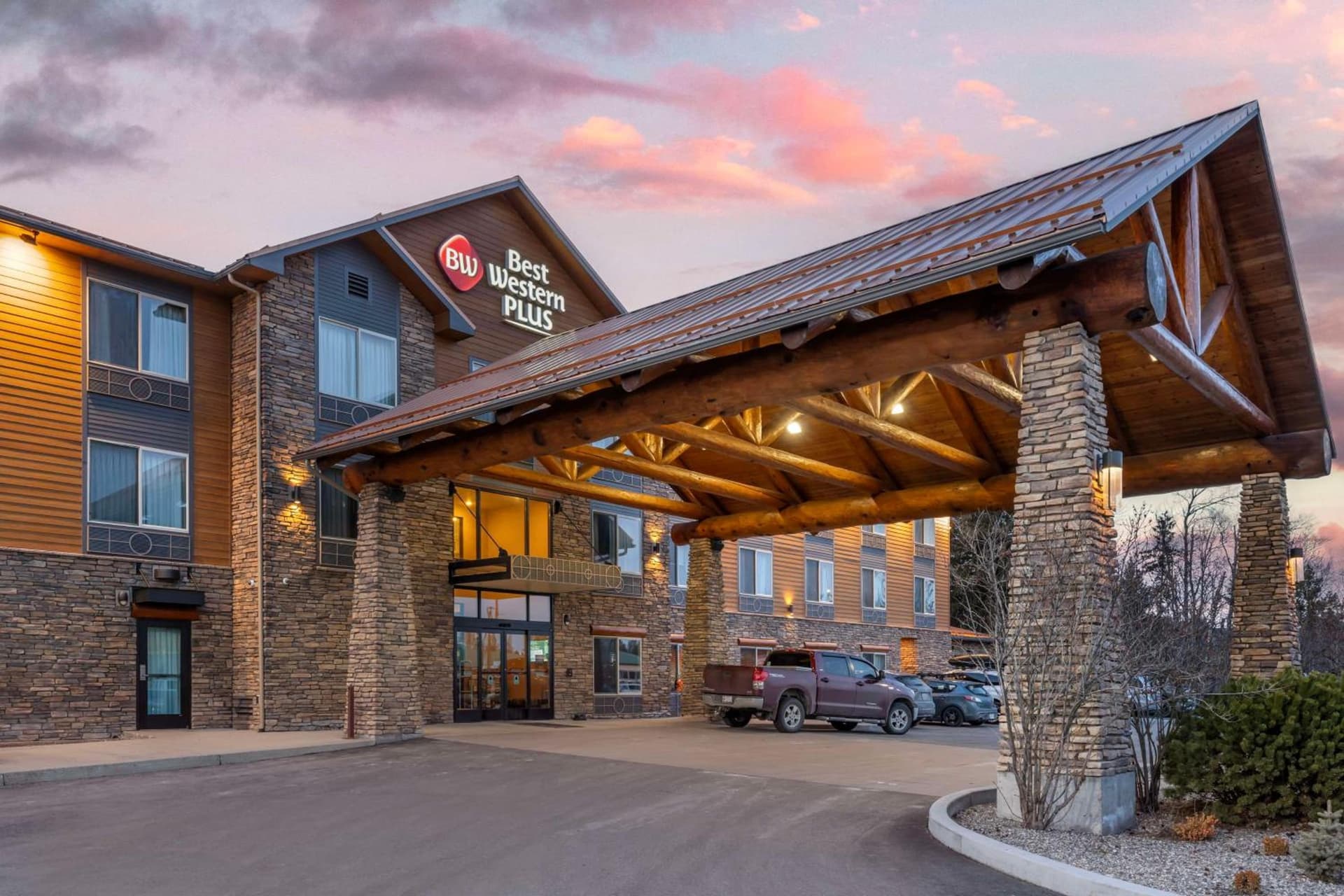 Best Western Plus Ponderay Mountain Lodge Sandpoint featured exterior or lobby in Ponderay, ID — similar hotel