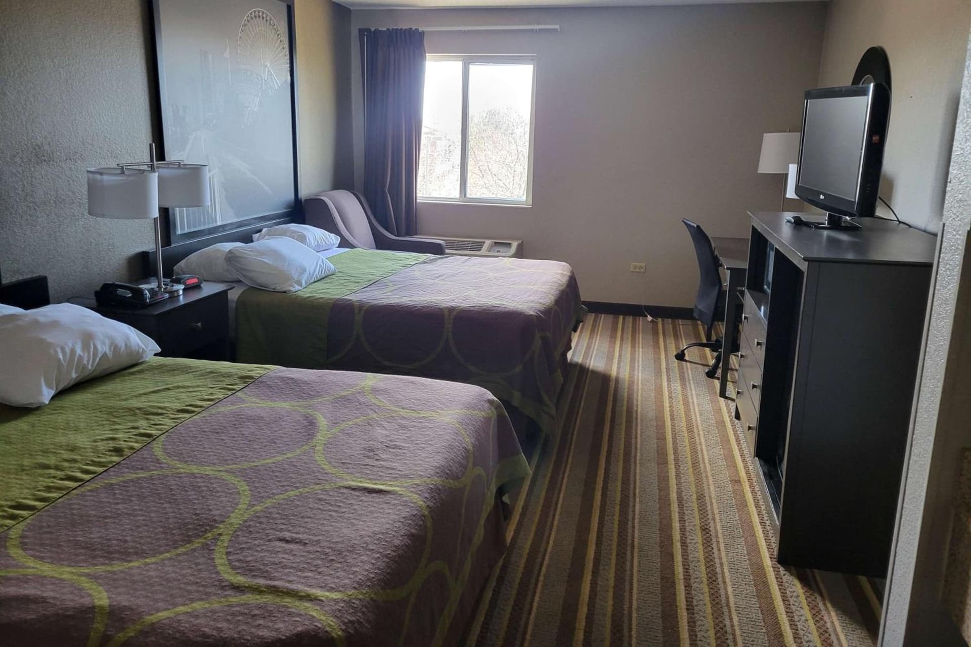 Super 8 by Wyndham Aurora/Naperville Area gallery photo in Aurora, IL — image 5