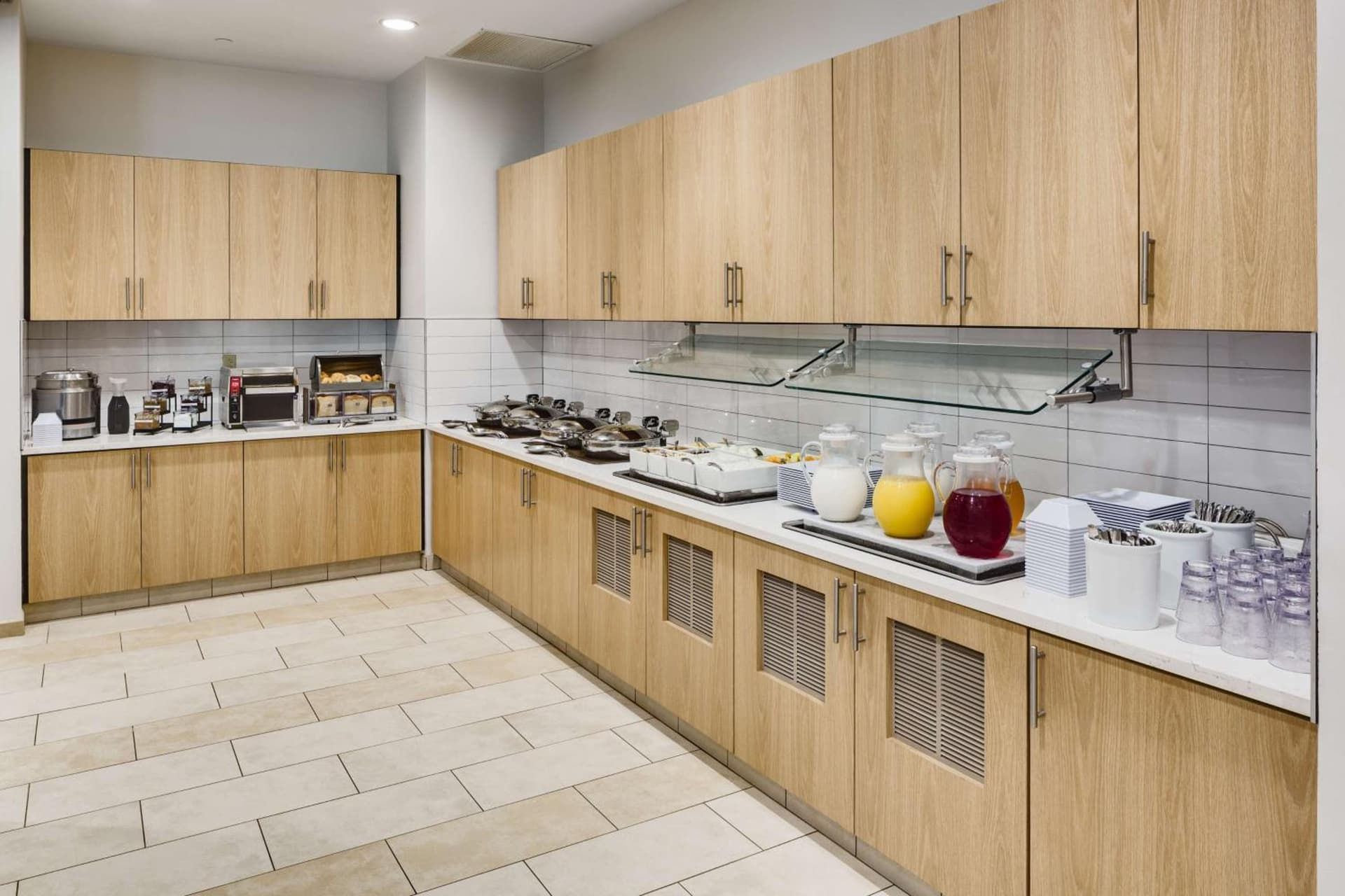 Hyatt House Hartford North/Windsor gallery photo in Windsor — image 10