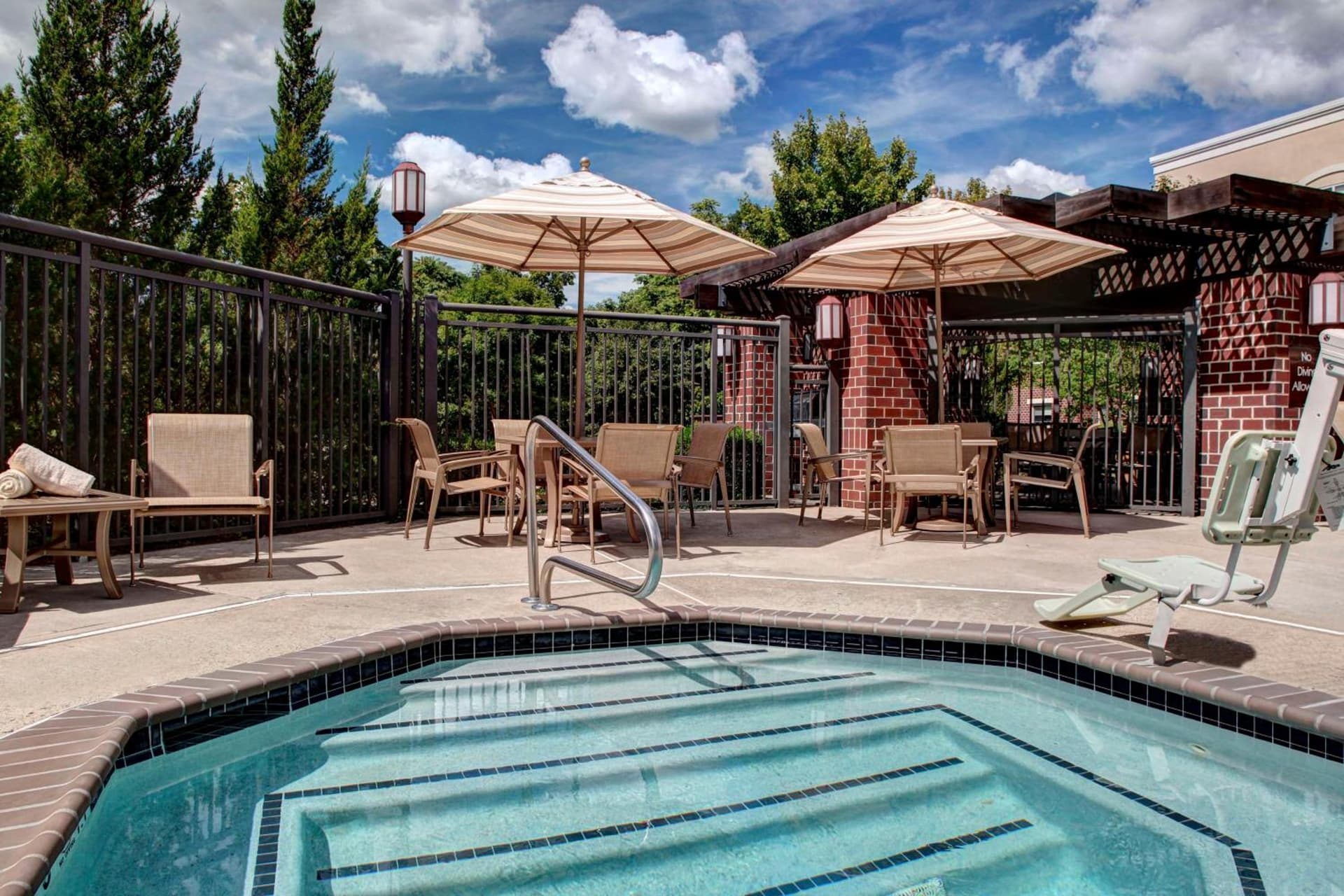 Hyatt House Branchburg - Bridgewater gallery photo in Branchburg Park, NJ — image 21