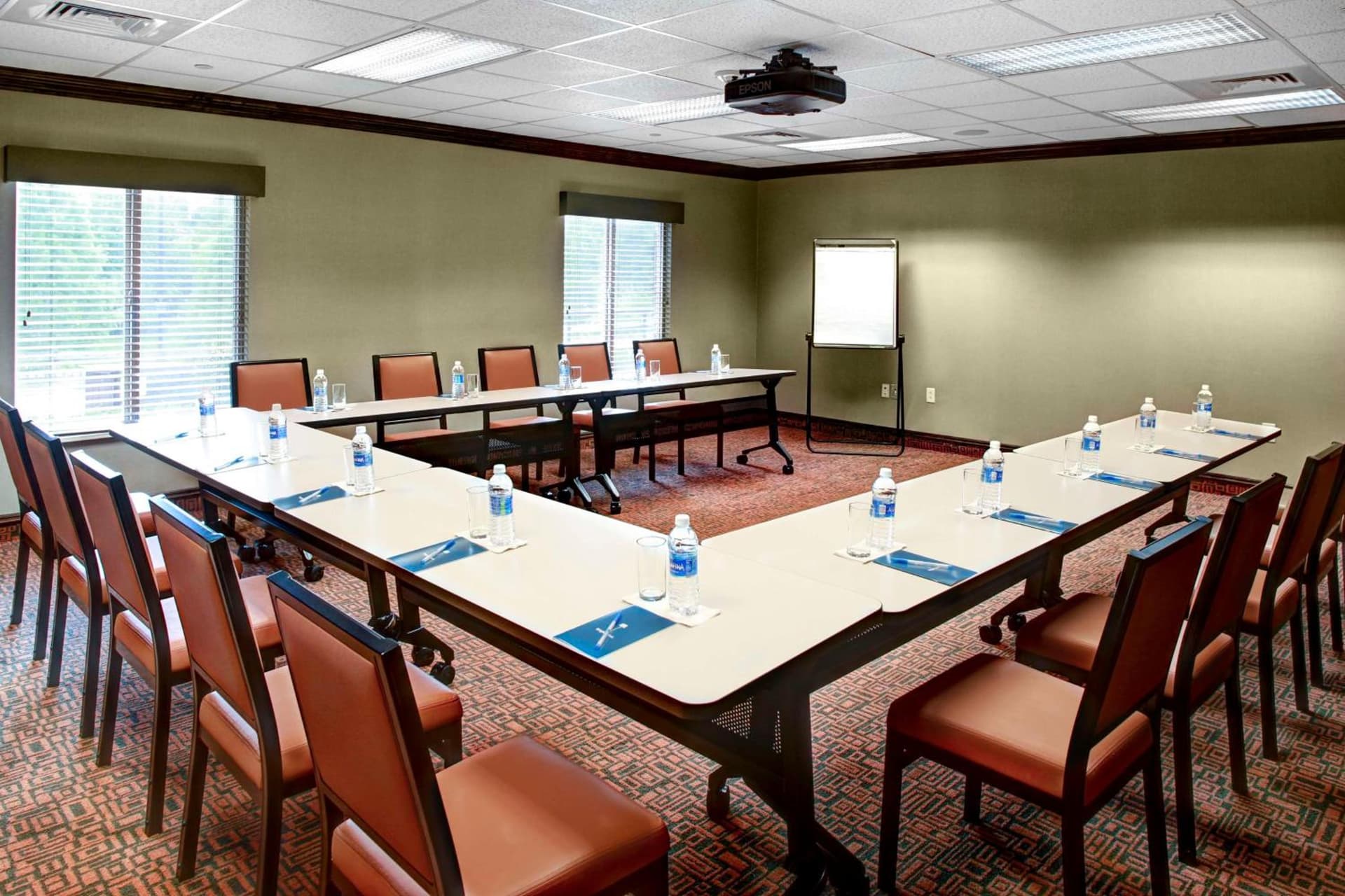 Hyatt House Branchburg - Bridgewater interior in Branchburg Park, NJ — gallery photo 2