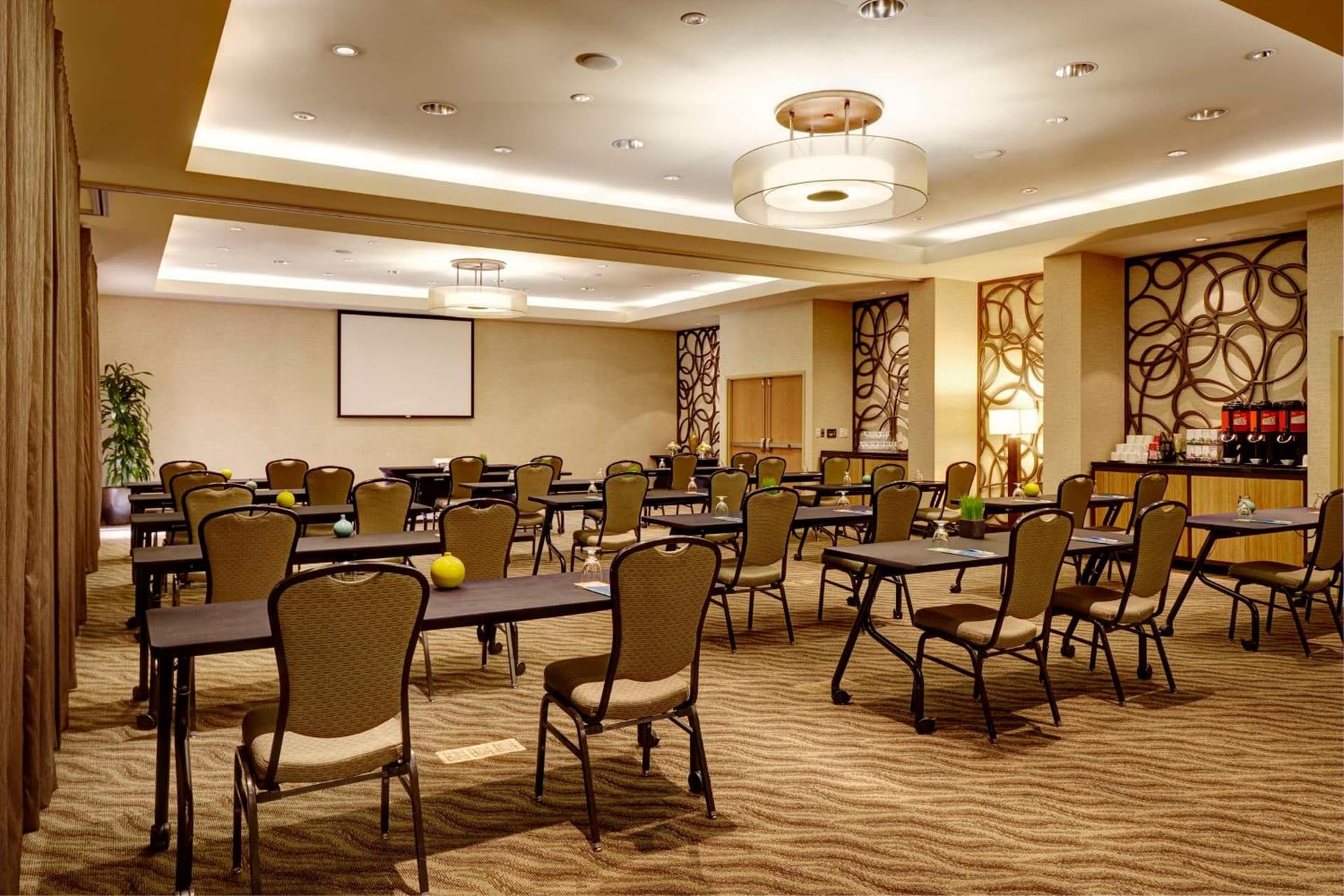 Hyatt House Seattle Bellevue gallery photo in Bellevue, WA — image 49