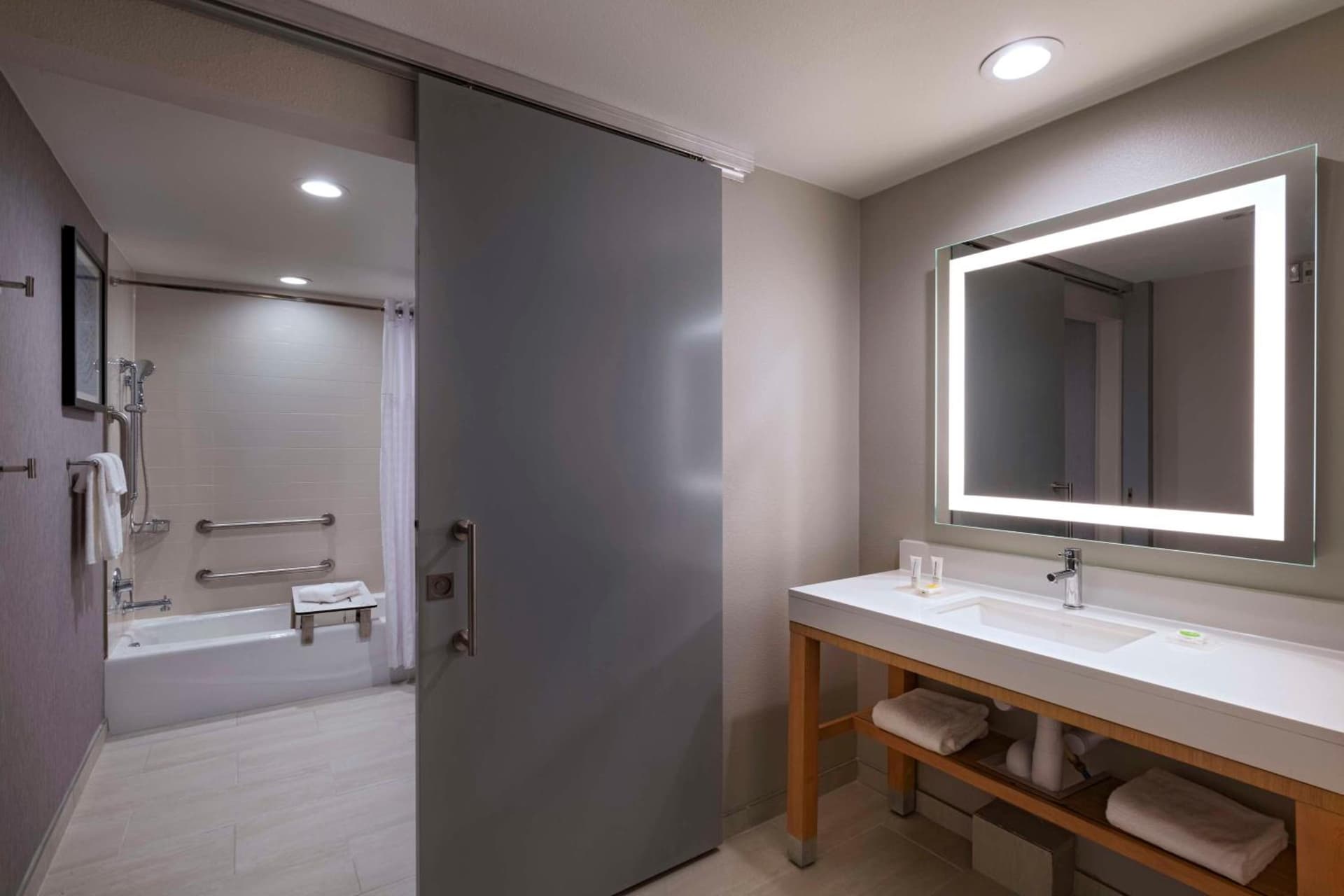 Hyatt Place Austin Lake Travis/Four Points gallery photo in Austin, TX — image 56