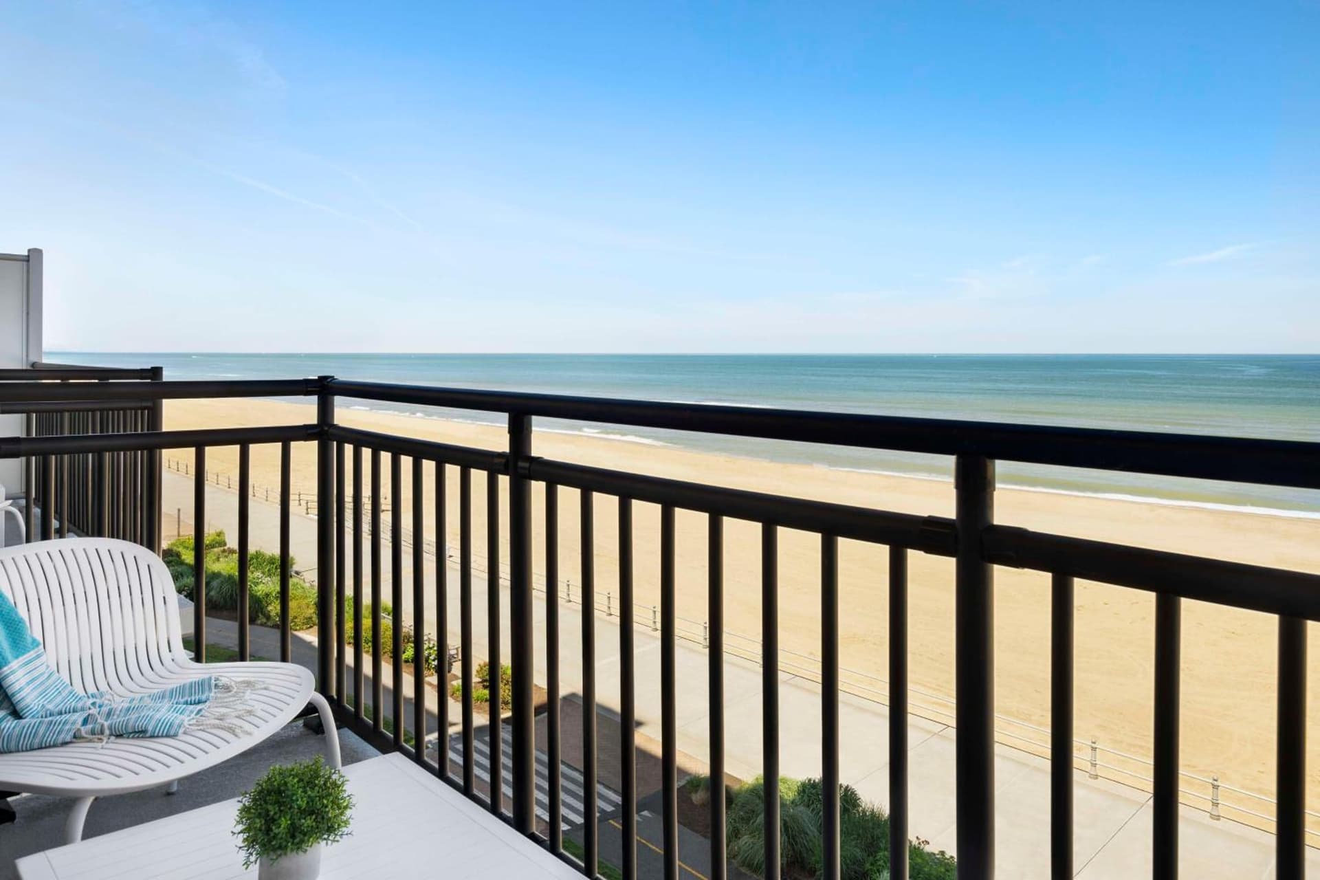 Hyatt Place Virginia Beach Oceanfront gallery photo in Virginia Beach, VA — image 123