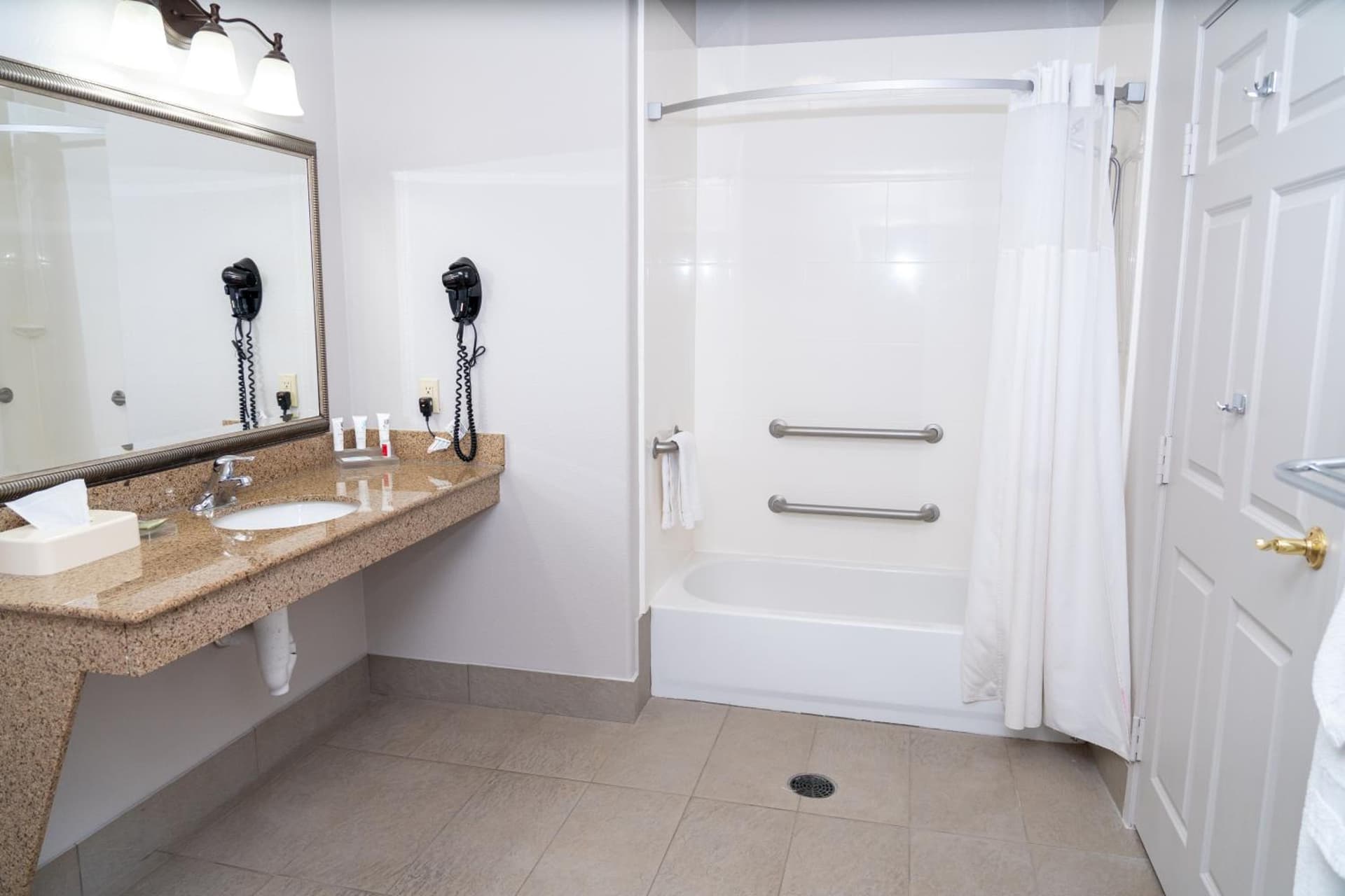 Country Inn & Suites by Radisson, College Station, TX gallery photo in College Station, TX — image 59